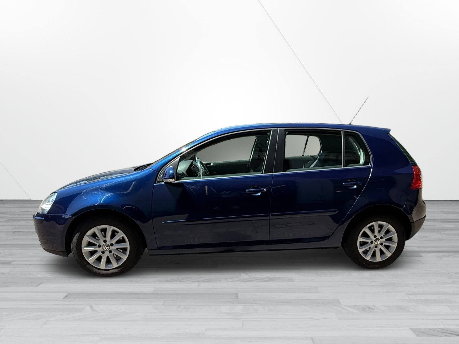 VW Golf 1.9TDI Sportline 4Motion-image-2