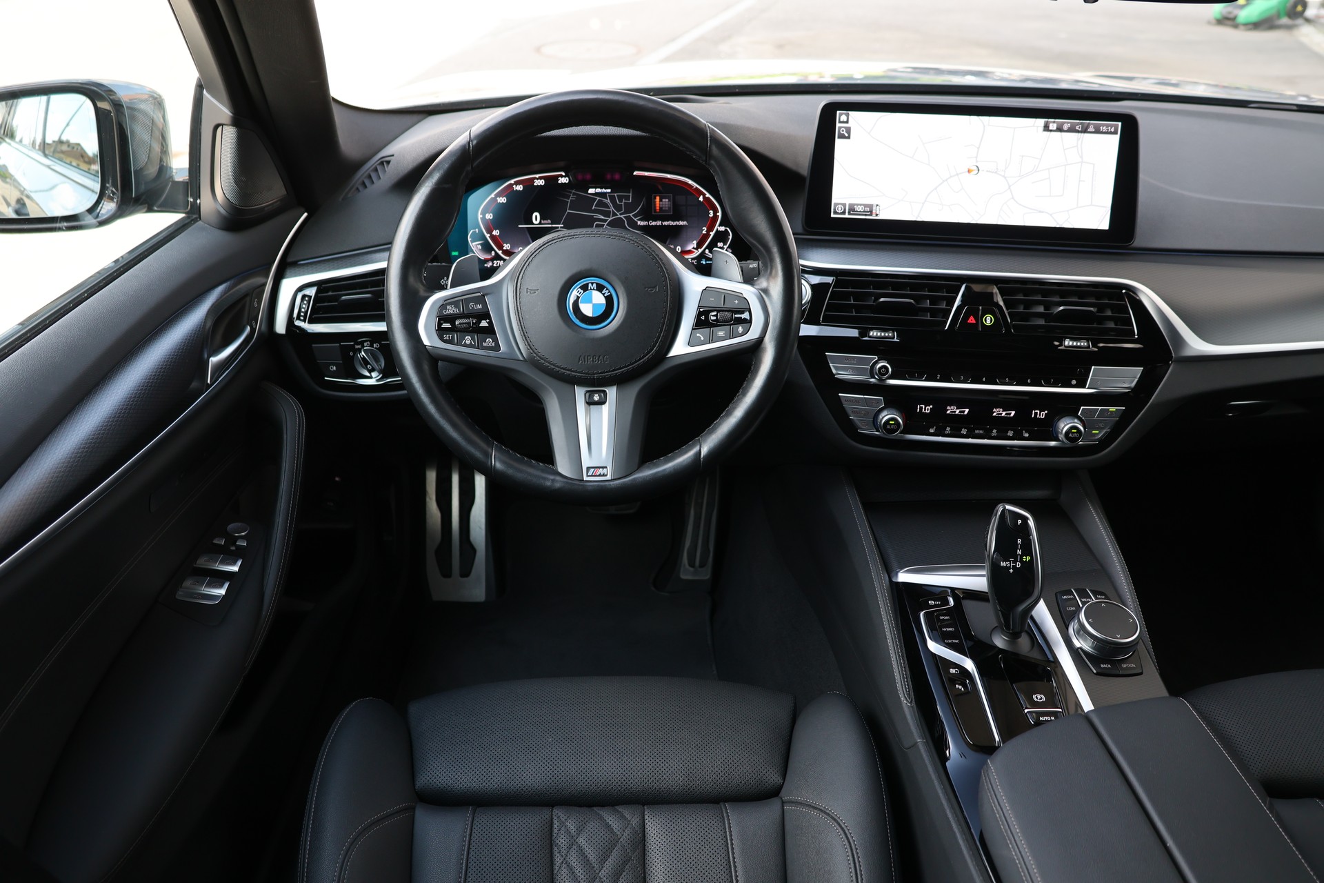 BMW 530e xDrive Touring Pure M Sport Steptronic (CH)-image-12