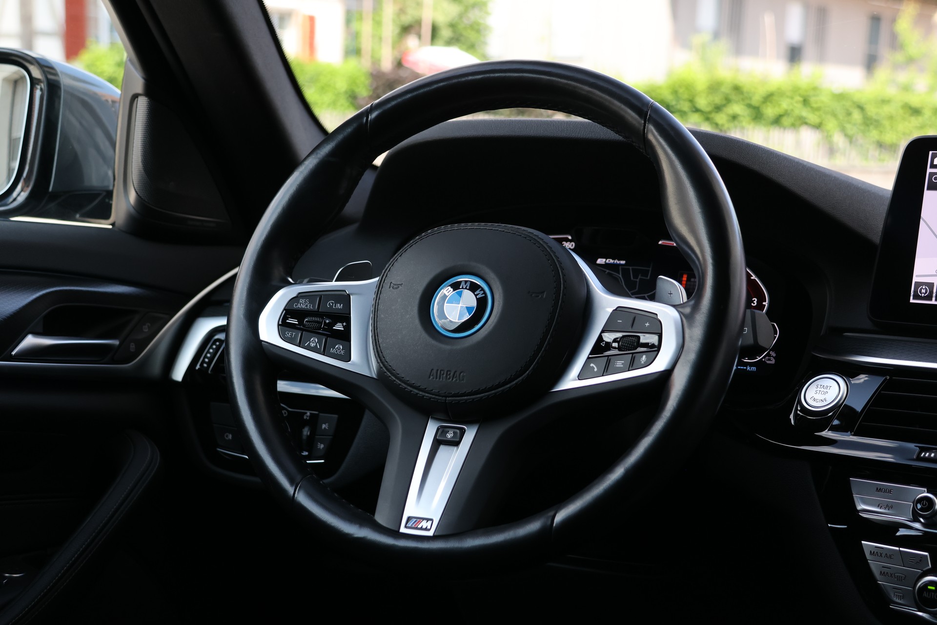 BMW 530e xDrive Touring Pure M Sport Steptronic (CH)-image-13