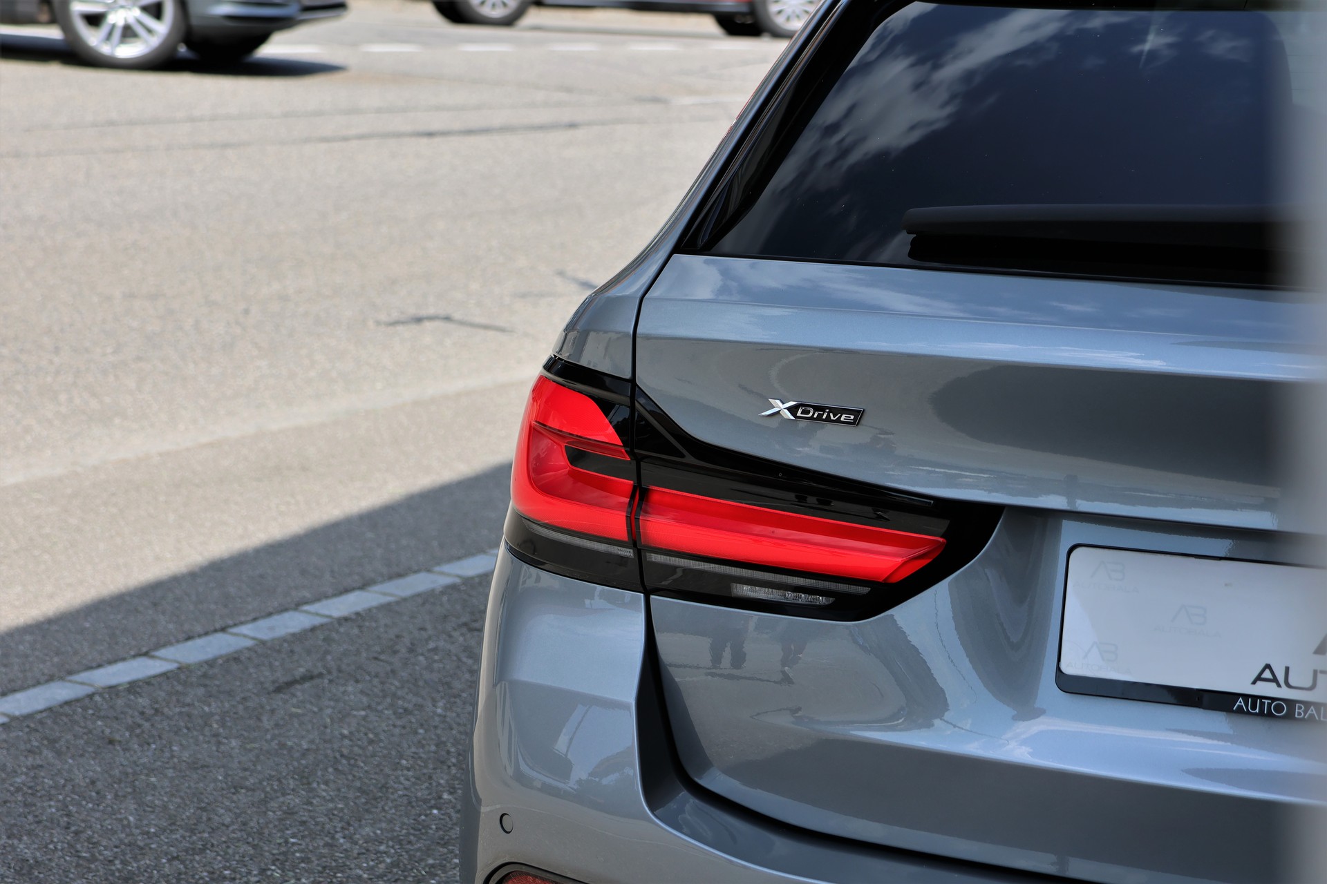 BMW 530e xDrive Touring Pure M Sport Steptronic (CH)-image-5