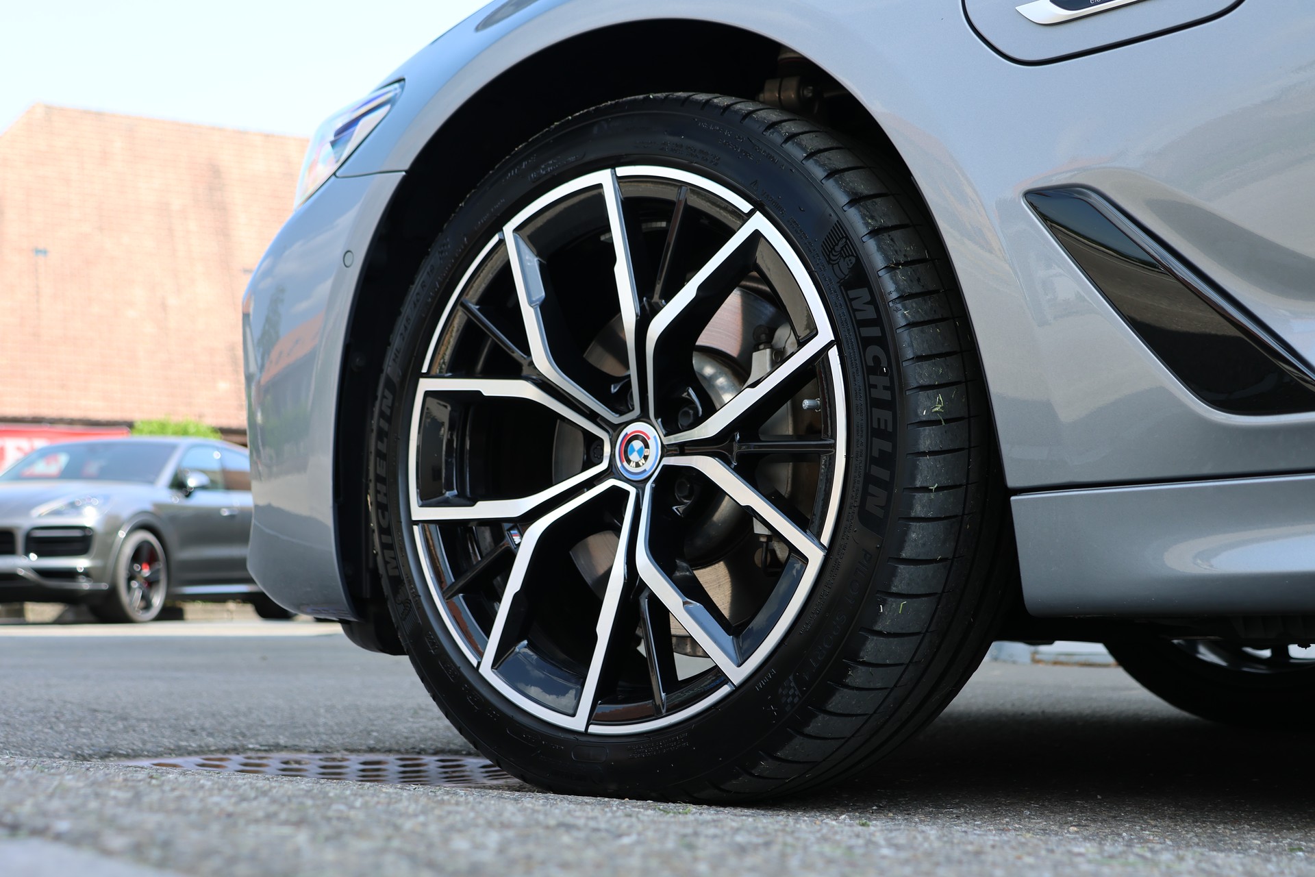 BMW 530e xDrive Touring Pure M Sport Steptronic (CH)-image-7