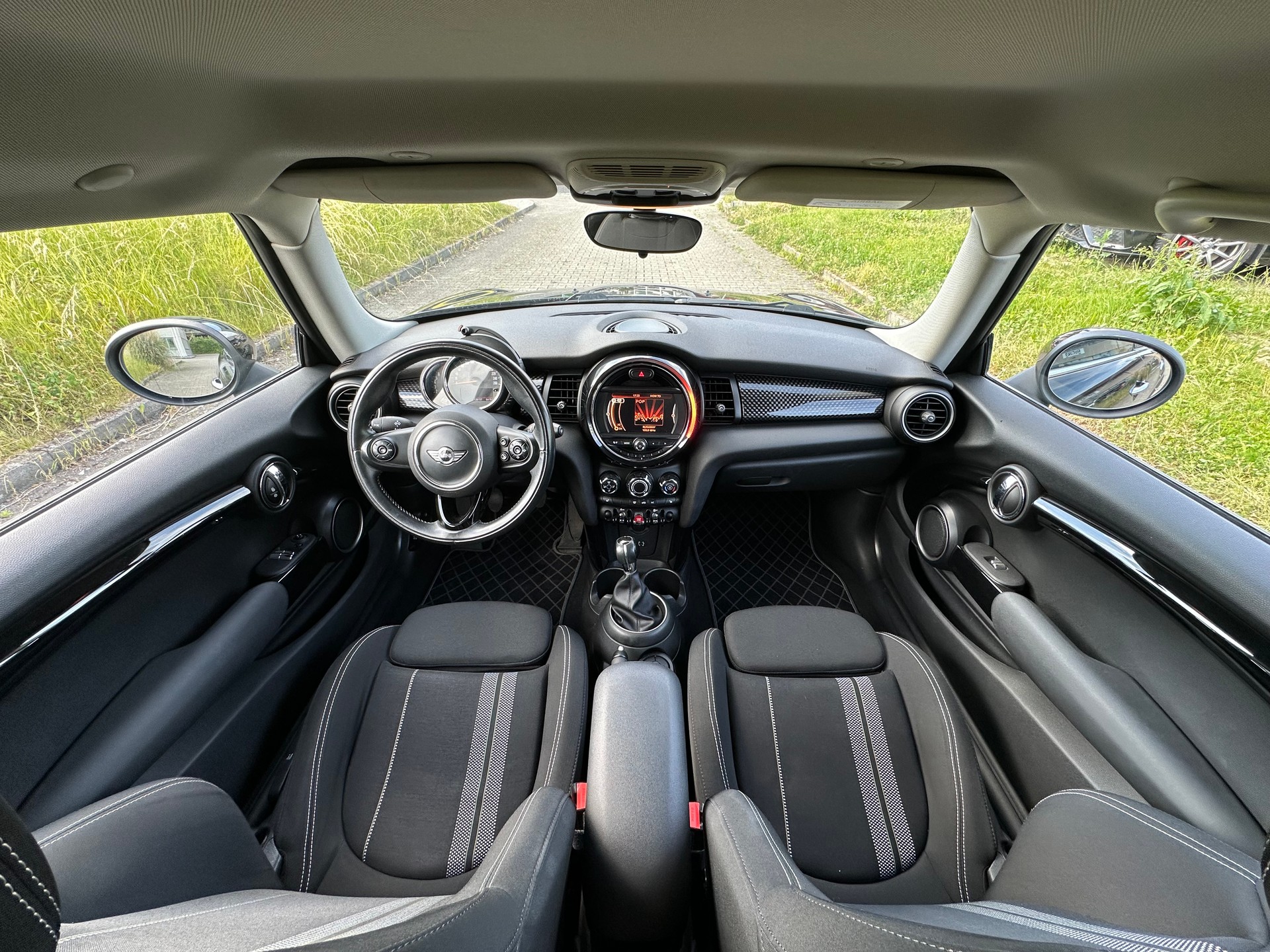 MINI Cooper S-image-9