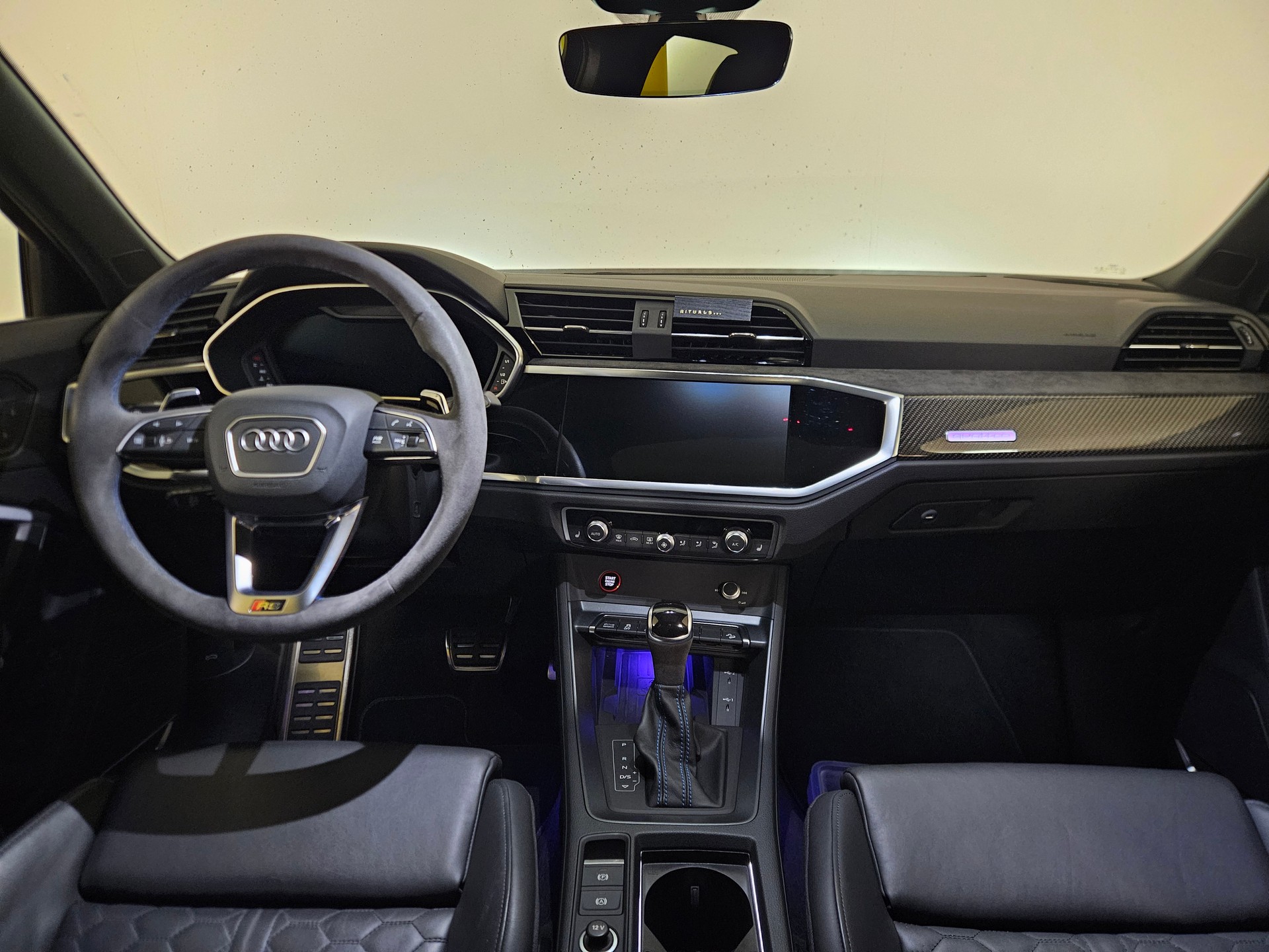 AUDI 2.5 TFSI quattro S-Tronic-image-9