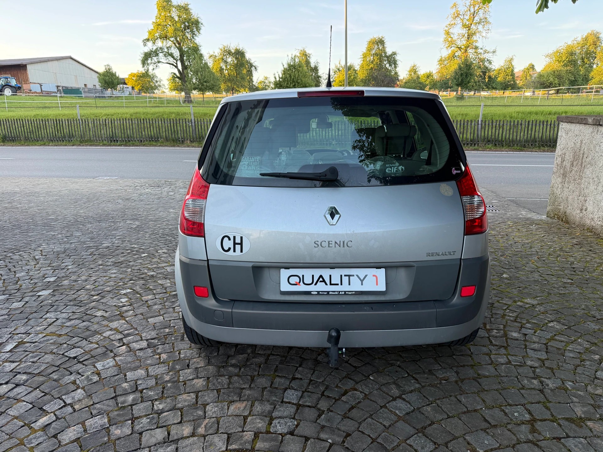 RENAULT Scénic 2.0 16V Dynamique / Ab MFK / Service gepflegt/ 8 Fach / Navi / Klima / Tempomat / Anhängerkupplung-image-5