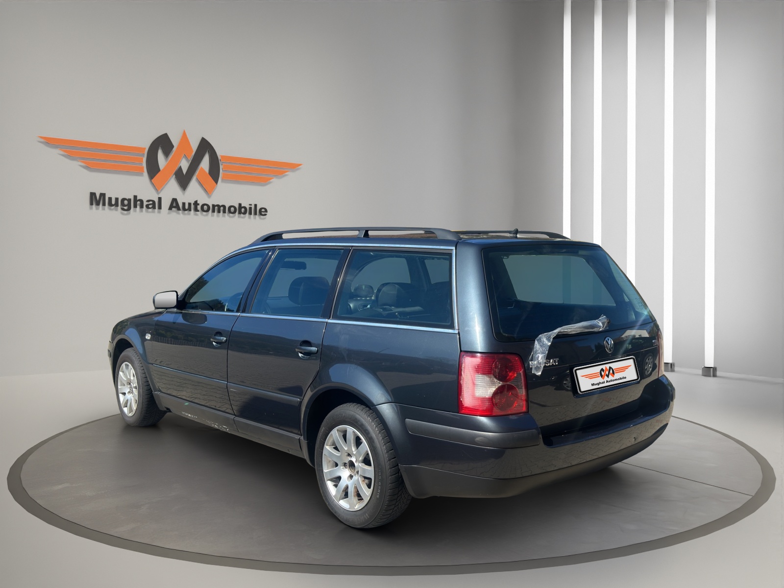 VW Passat Variant-image-5