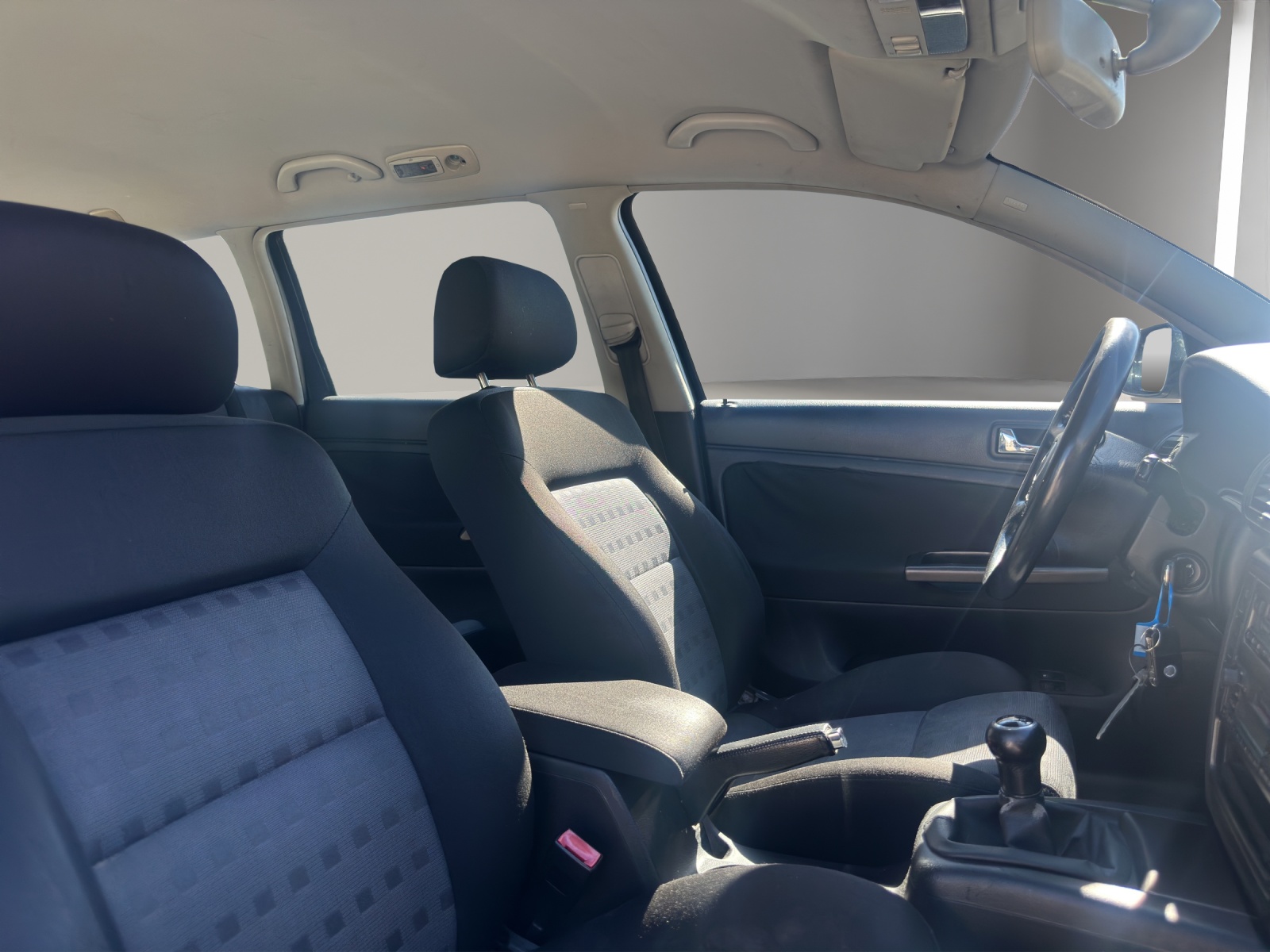 VW Passat Variant-image-11