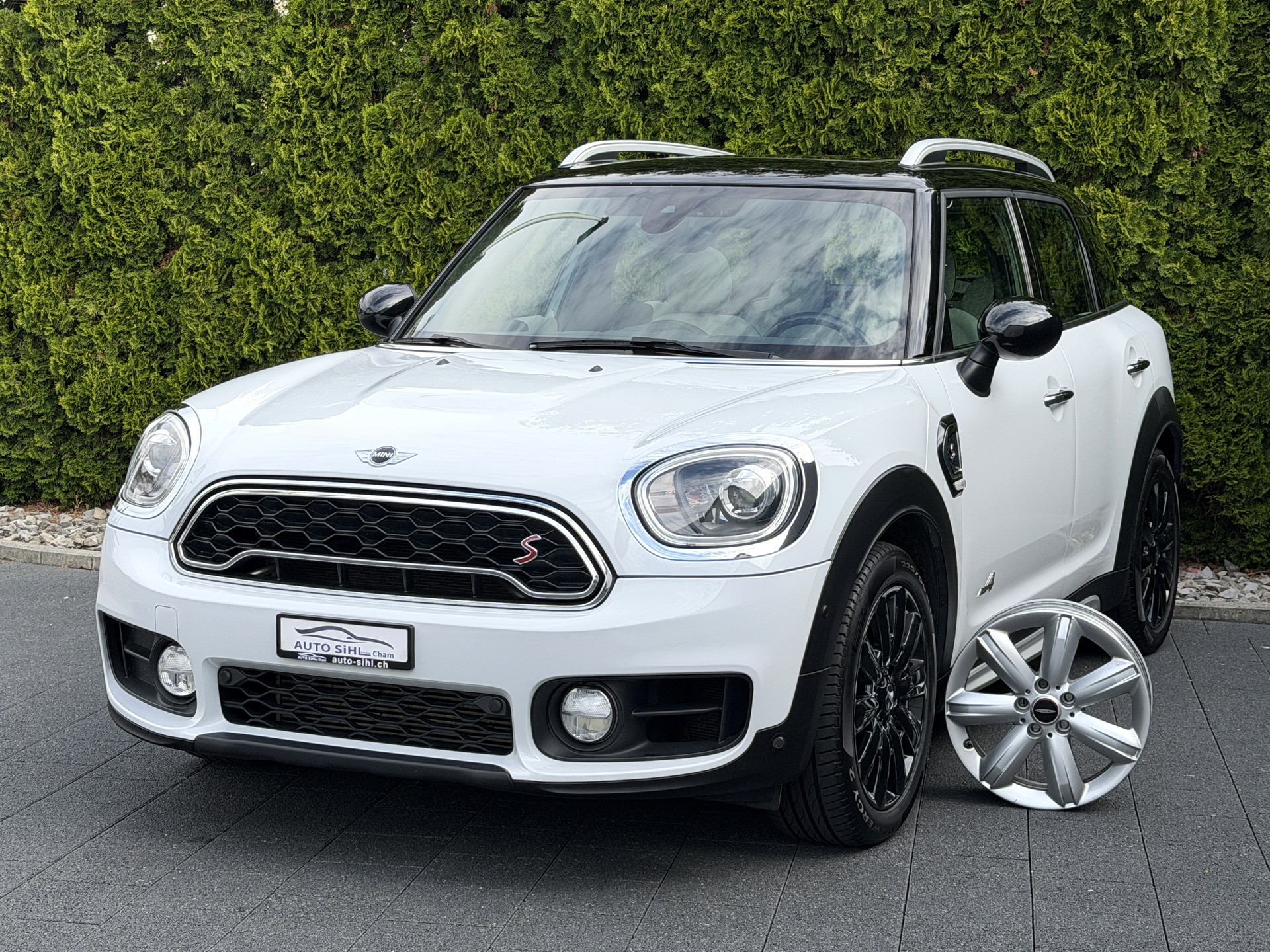 MINI Countryman Cooper S ALL4 Steptronic-showroom-element-2