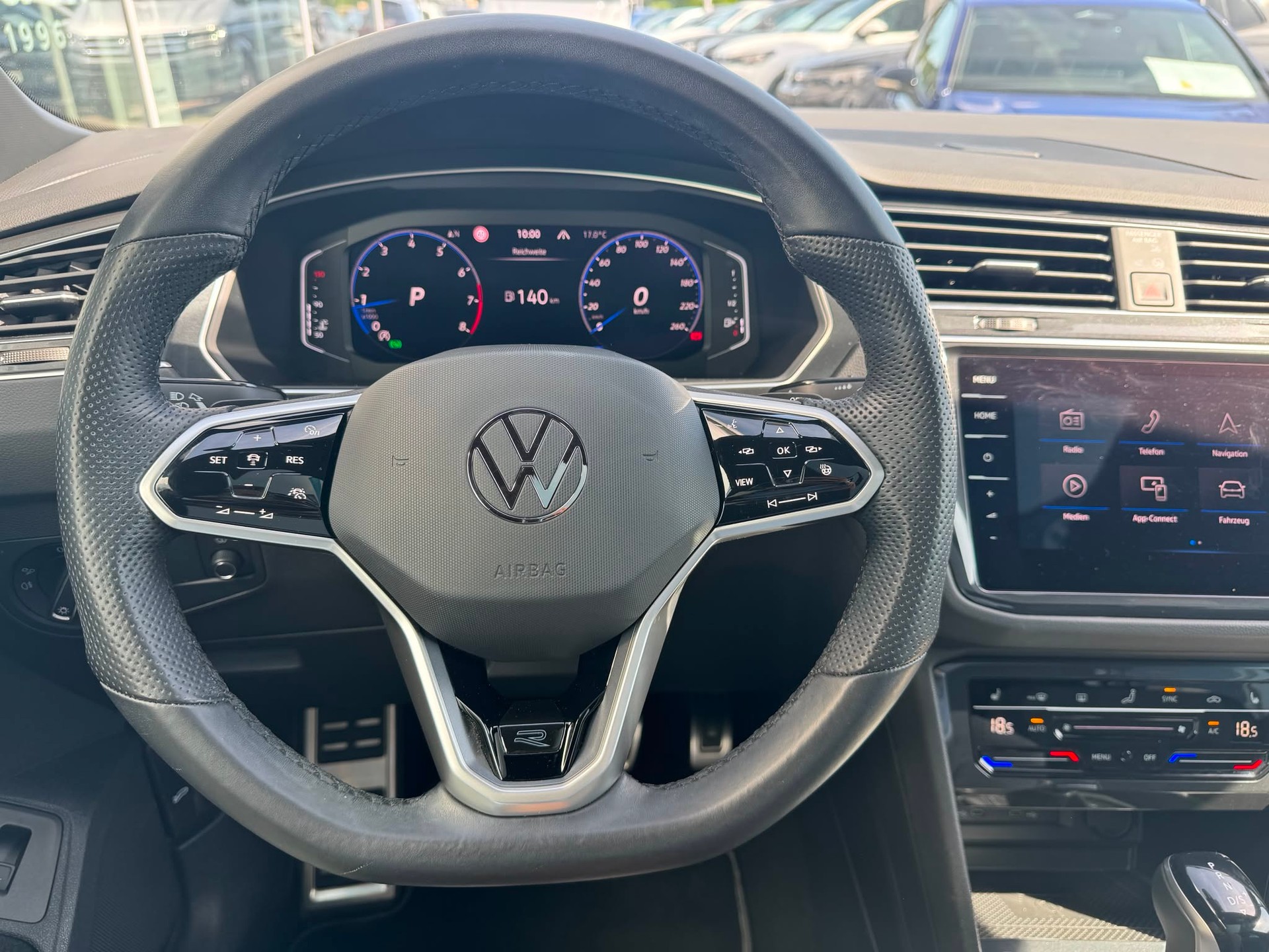 VW Tiguan 2.0TSI R-Line 4Motion DSG-image-10