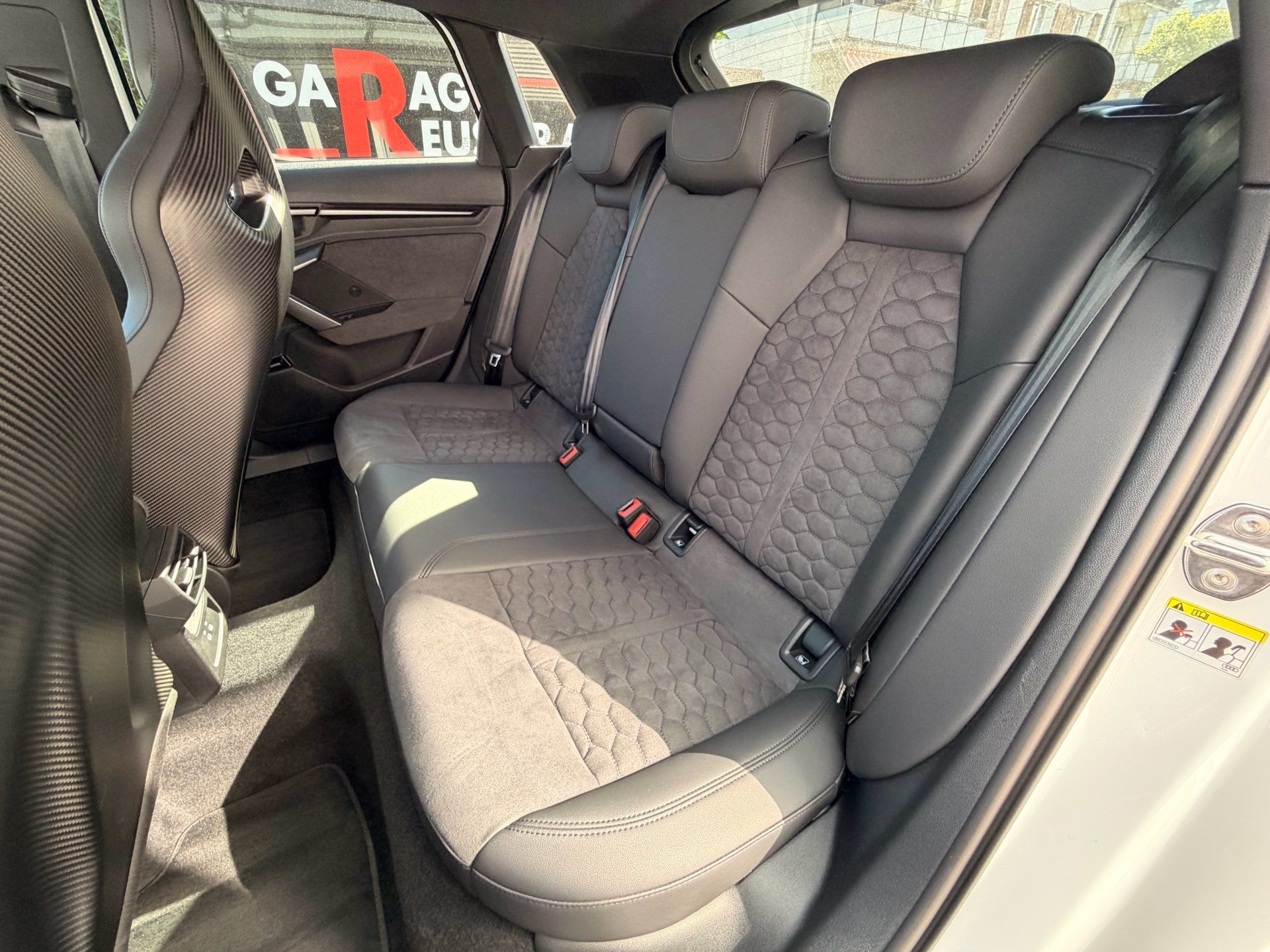 AUDI RS3 SPORTBACK 2.5 400 PS TFSI QUATTRO *** RS-SCHALENSITZE & CARBON EXTERIEUR ***-image-28