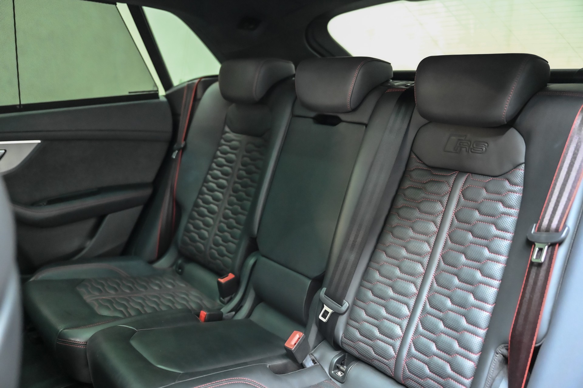 AUDI RS Q8 4.0 V8 TFSI quattro-image-23