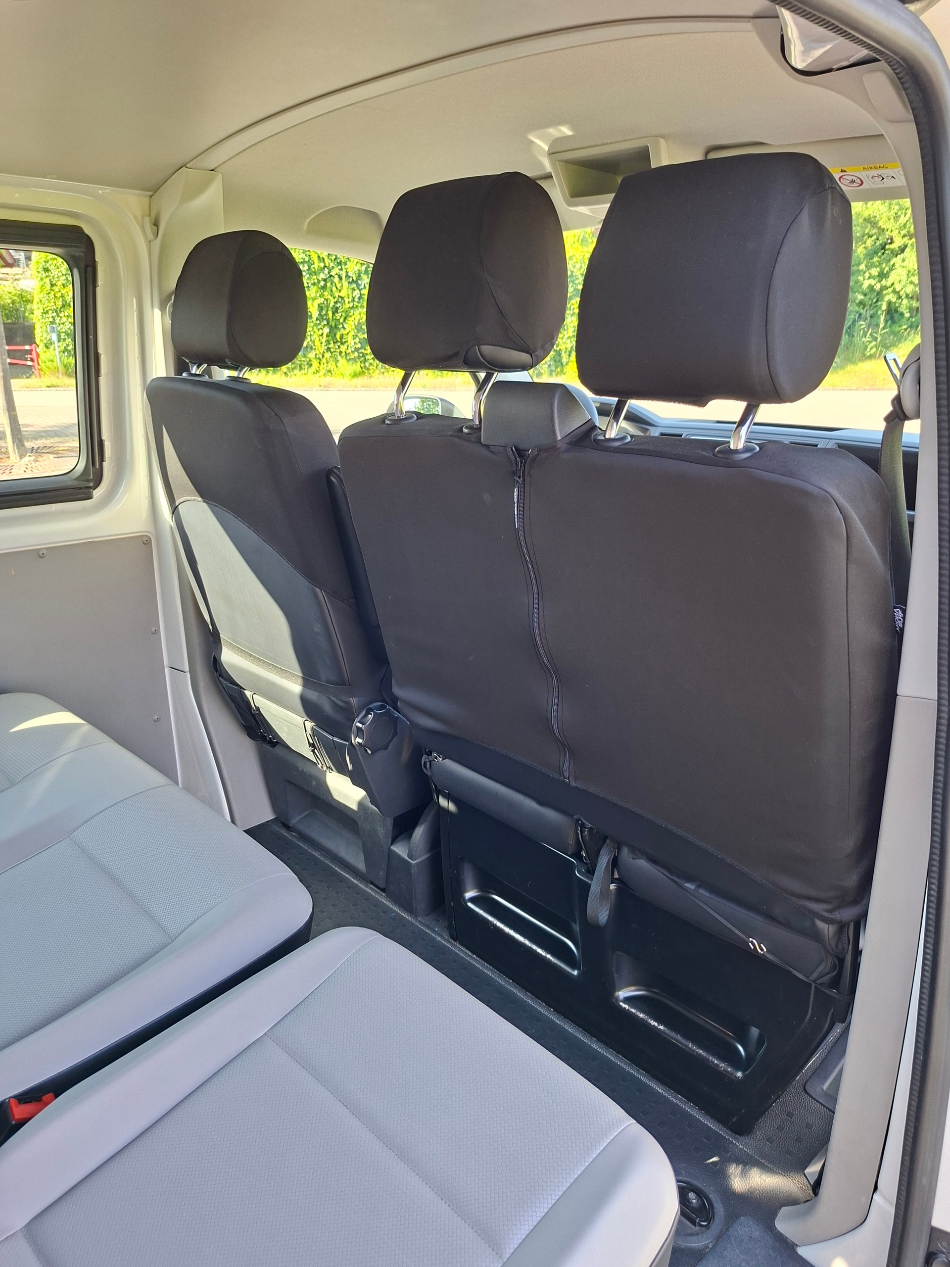VW 2.0 TDI 150PS DSG 9Plätze-image-8