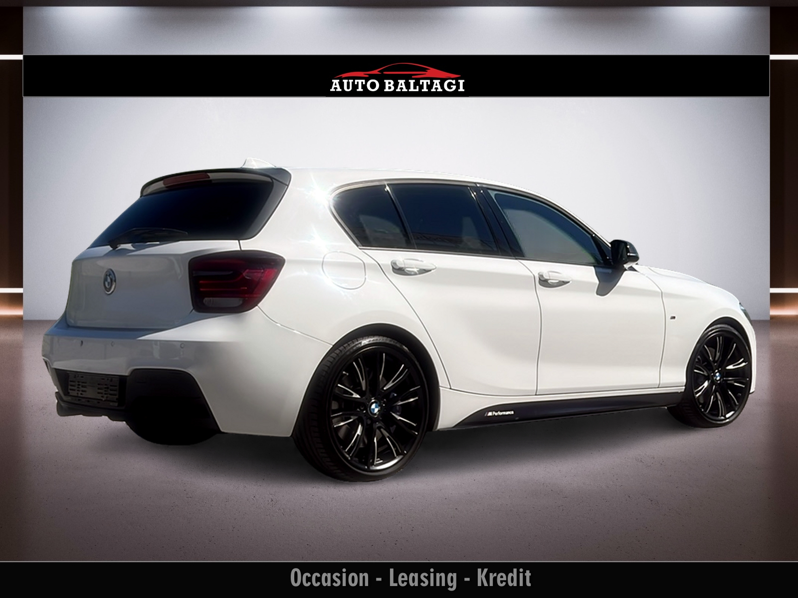 BMW M135i xDrive Steptronic-image-11