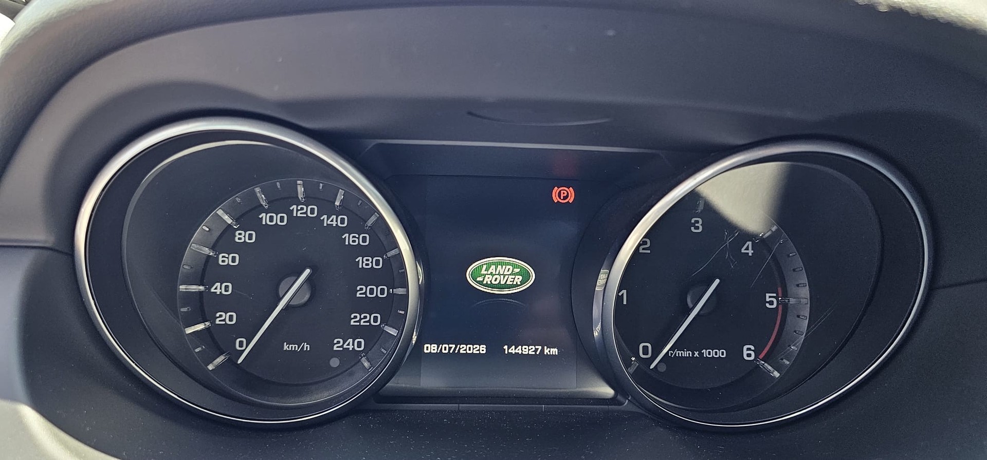 LAND ROVER Discovery Sport 2.0 TD4 HSE AT9-image-10