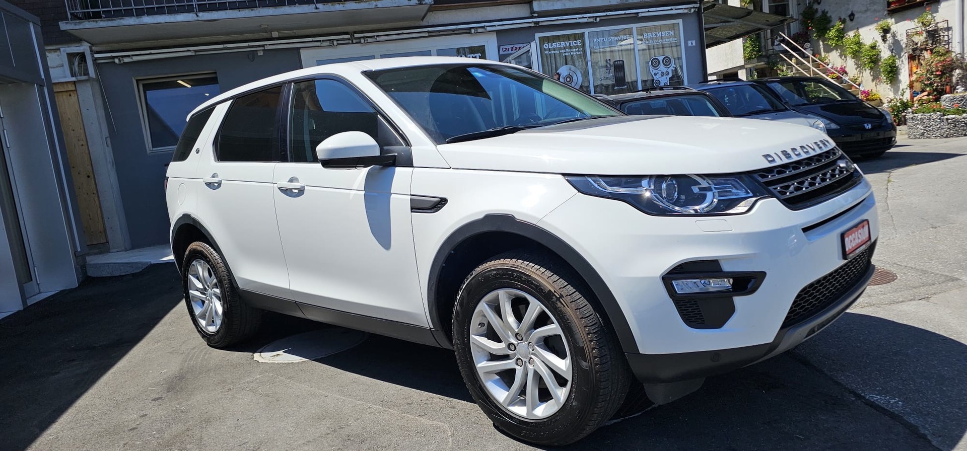LAND ROVER Discovery Sport 2.0 TD4 HSE AT9-image-2