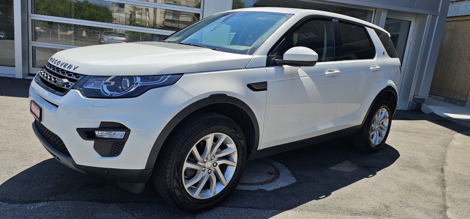 LAND ROVER Discovery Sport 2.0 TD4 HSE AT9-image-1