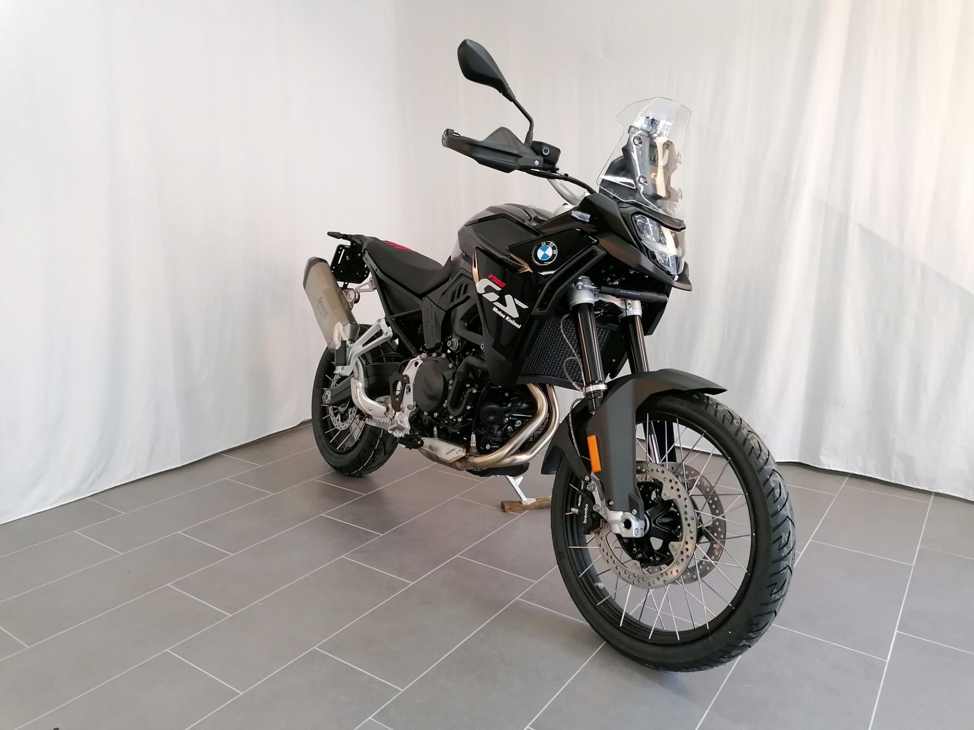 BMW F 900 GS-image-1