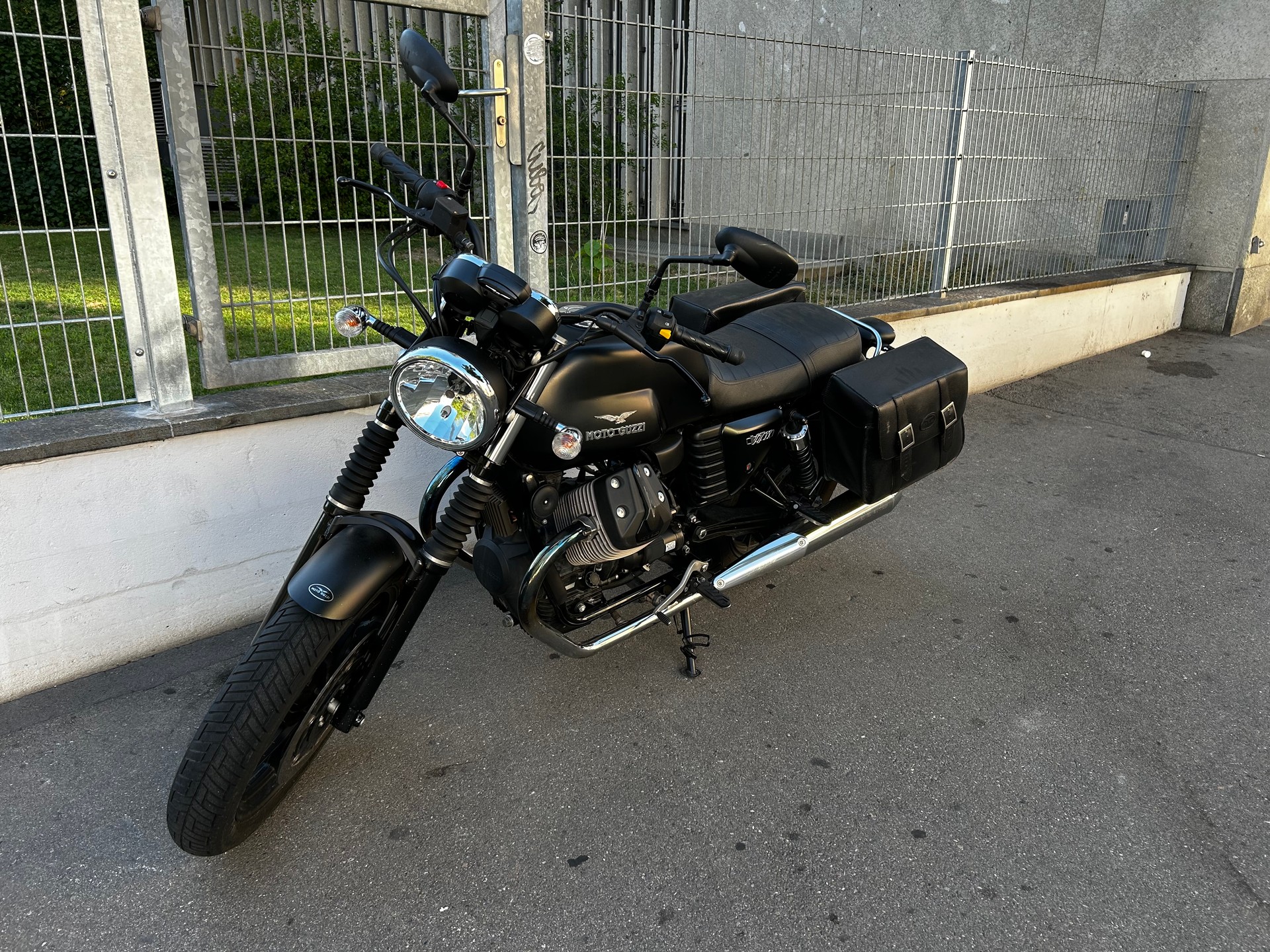 MOTO GUZZI V7 Stone 750-image-0