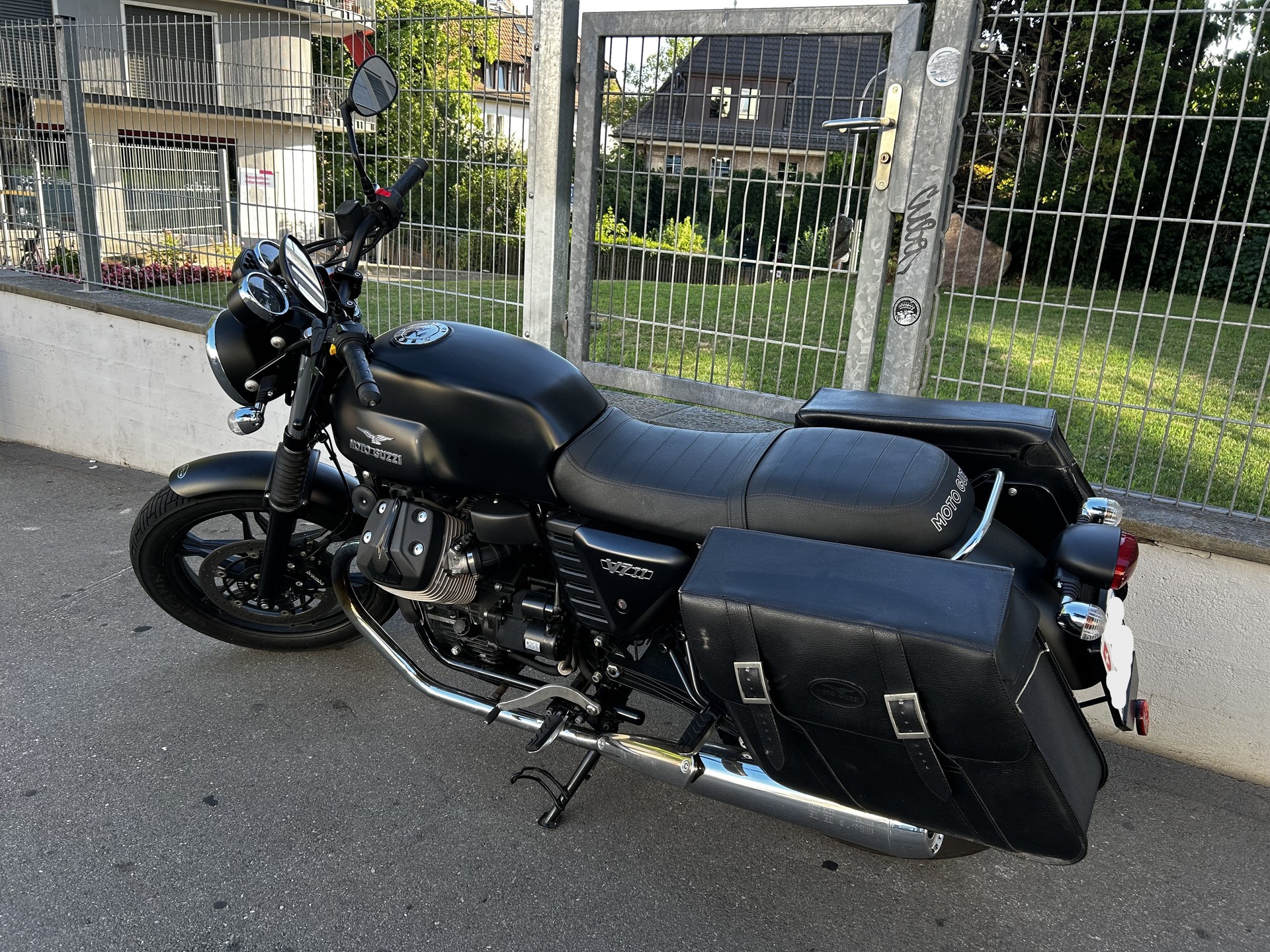 MOTO GUZZI V7 Stone 750-image-4