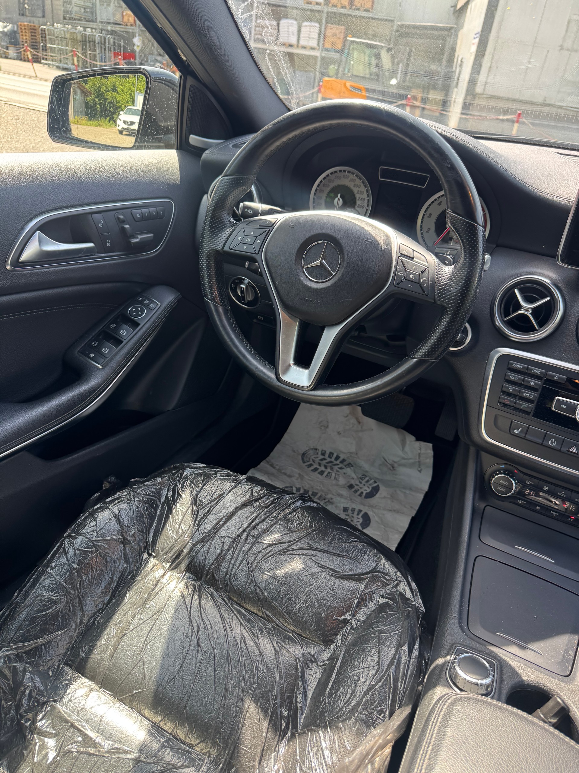 MERCEDES-BENZ A 250 4Matic 7G-DCT-image-12