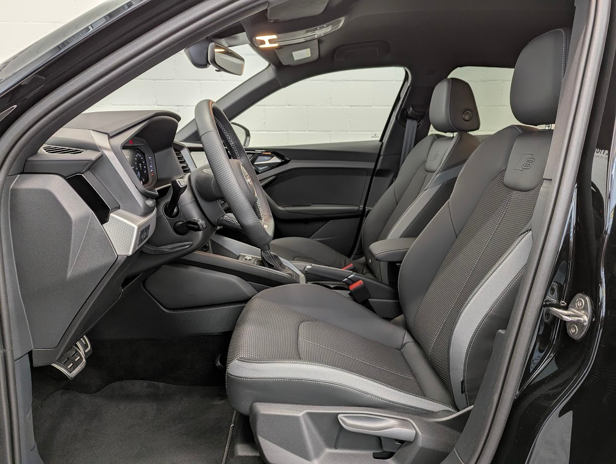 AUDI A1 Sportback 2.0 40 TFSI S Line S-Tronic*5J GAR S-LINE KOMPLETT VOLL-LED DÄMPFER ACC SONOS KEYLESS*-image-4