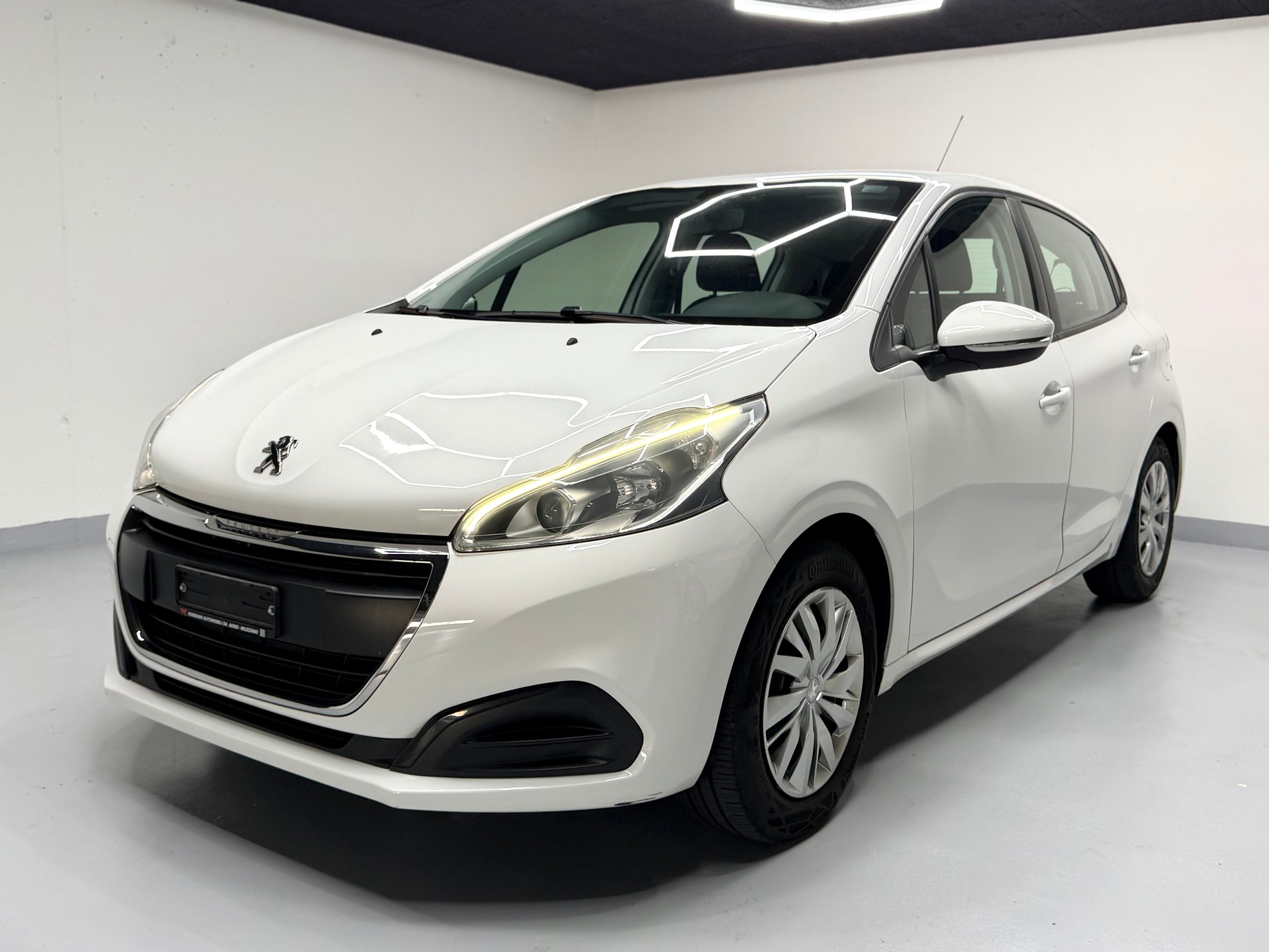 PEUGEOT 208 1.2 PureTech Style EAT6