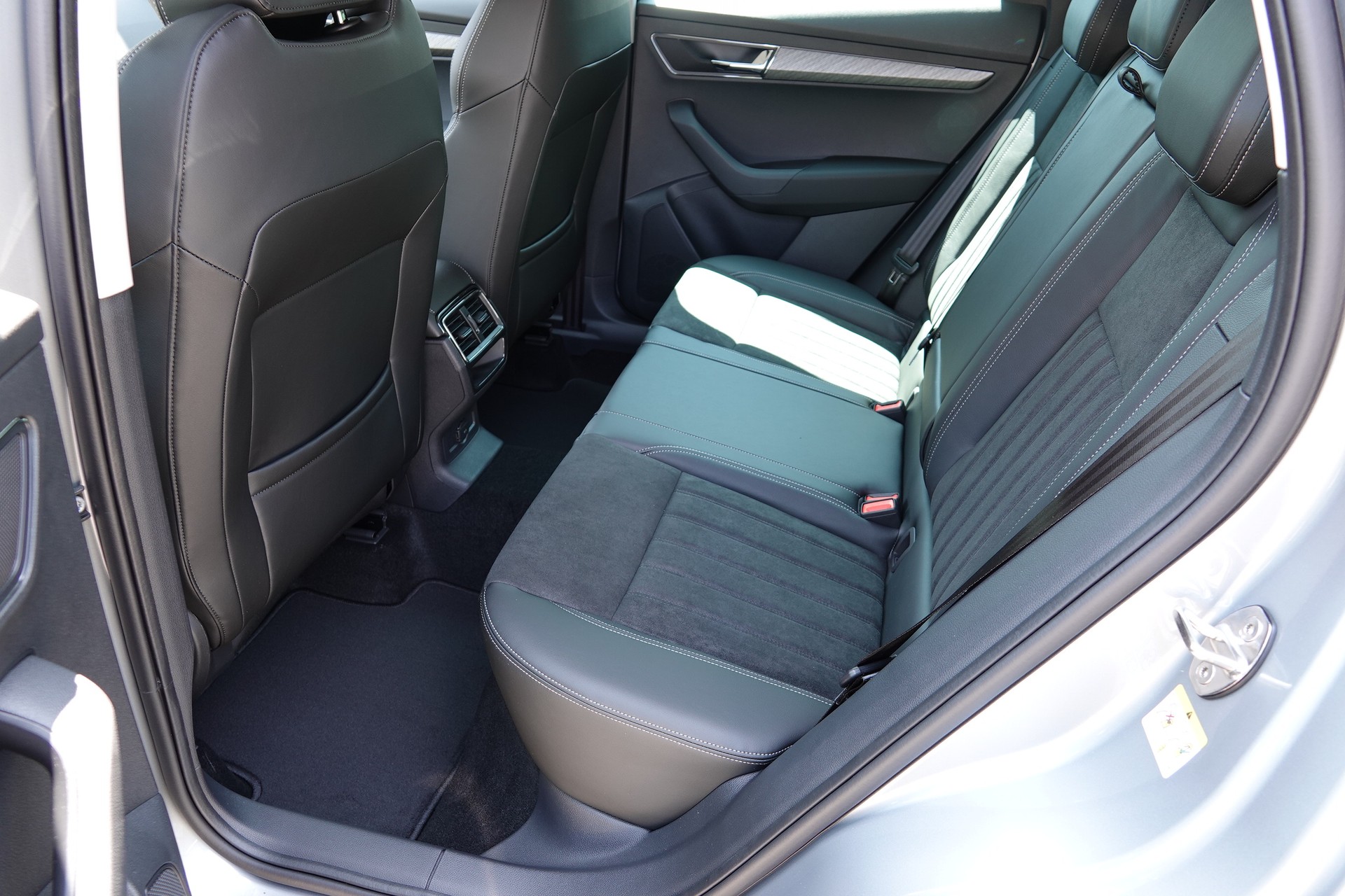 SKODA Karoq 1.5 TSI Dynamic DSG-image-14