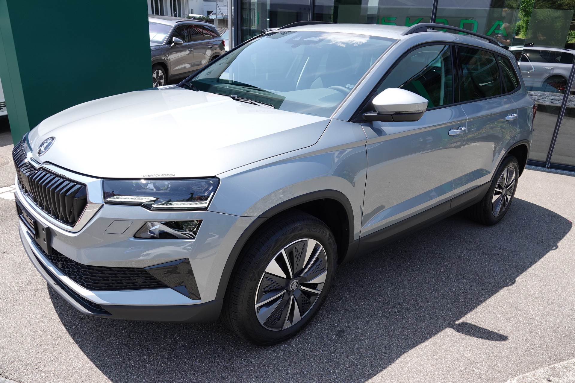 SKODA Karoq 1.5 TSI Dynamic DSG-showroom-element-2