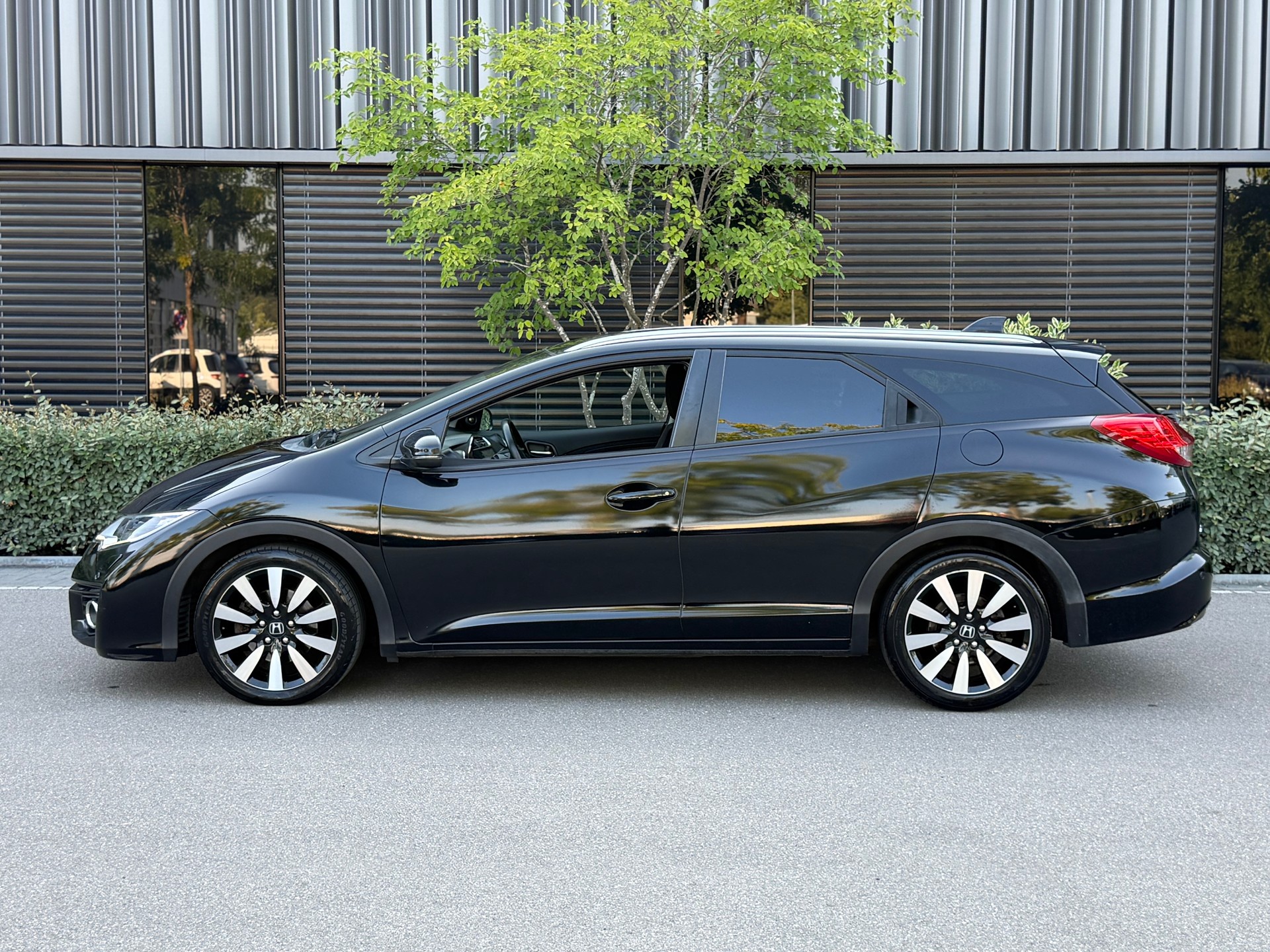 HONDA Civic Tourer 1.6 i-DTEC Sport-image-5
