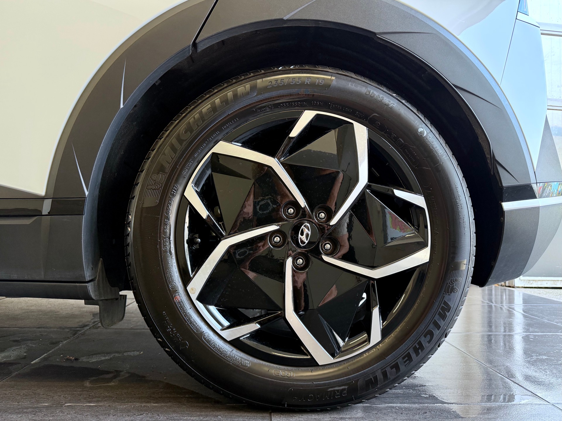 HYUNDAI Ioniq 5 77kWh Vertex 4WD-image-9