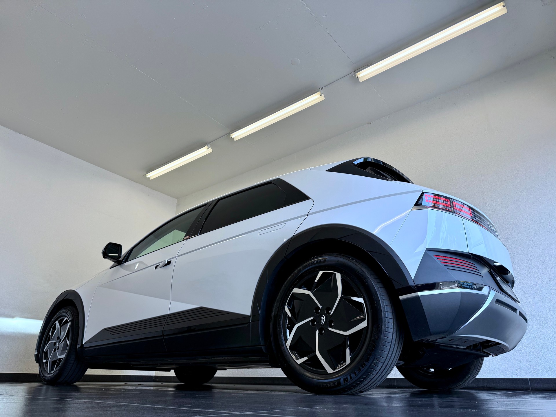 HYUNDAI Ioniq 5 77kWh Vertex 4WD-image-12