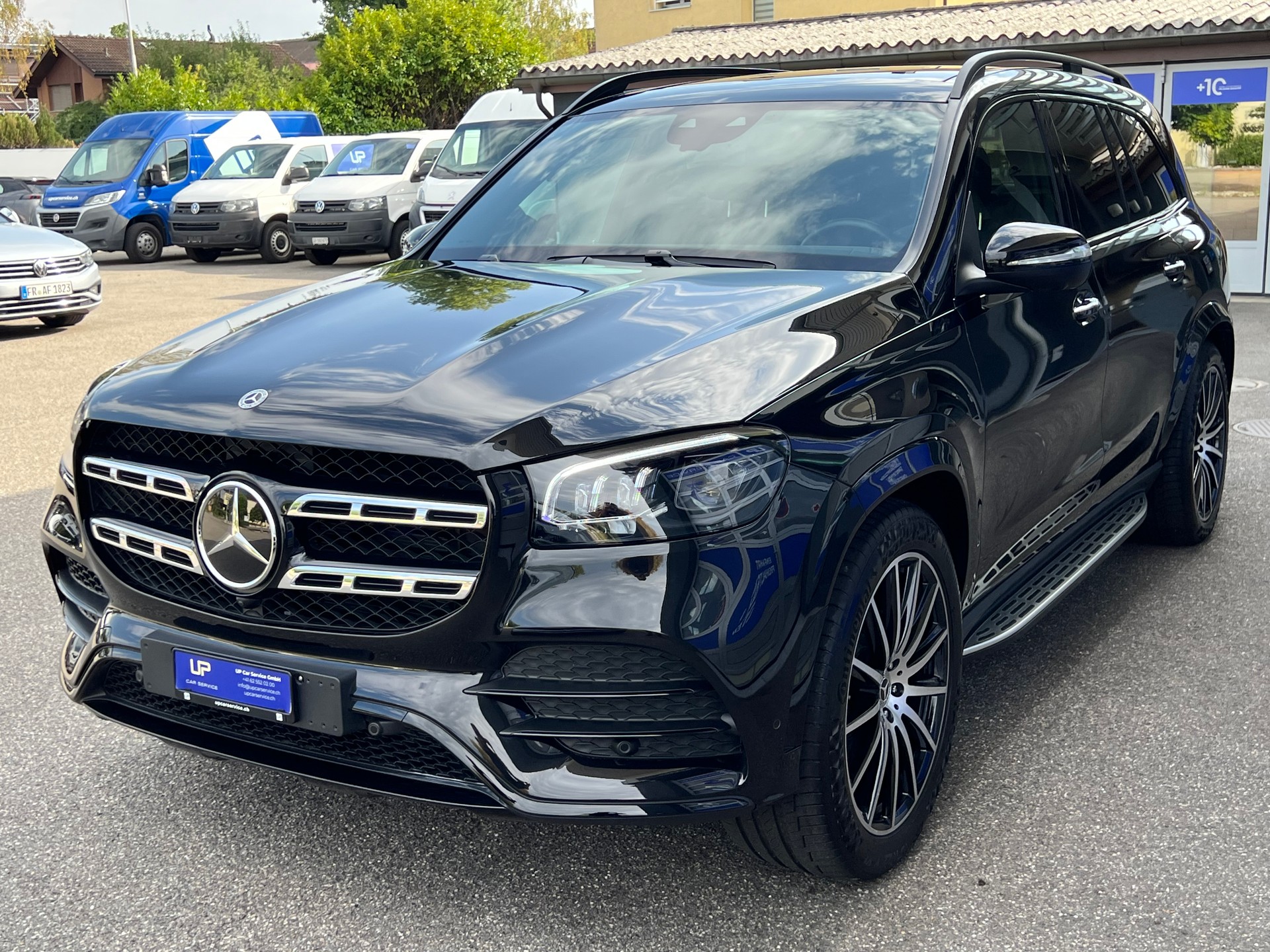 MERCEDES-BENZ GLS 400 d AMG Line 4matic * Neuwagenzustand *-showroom-element-1
