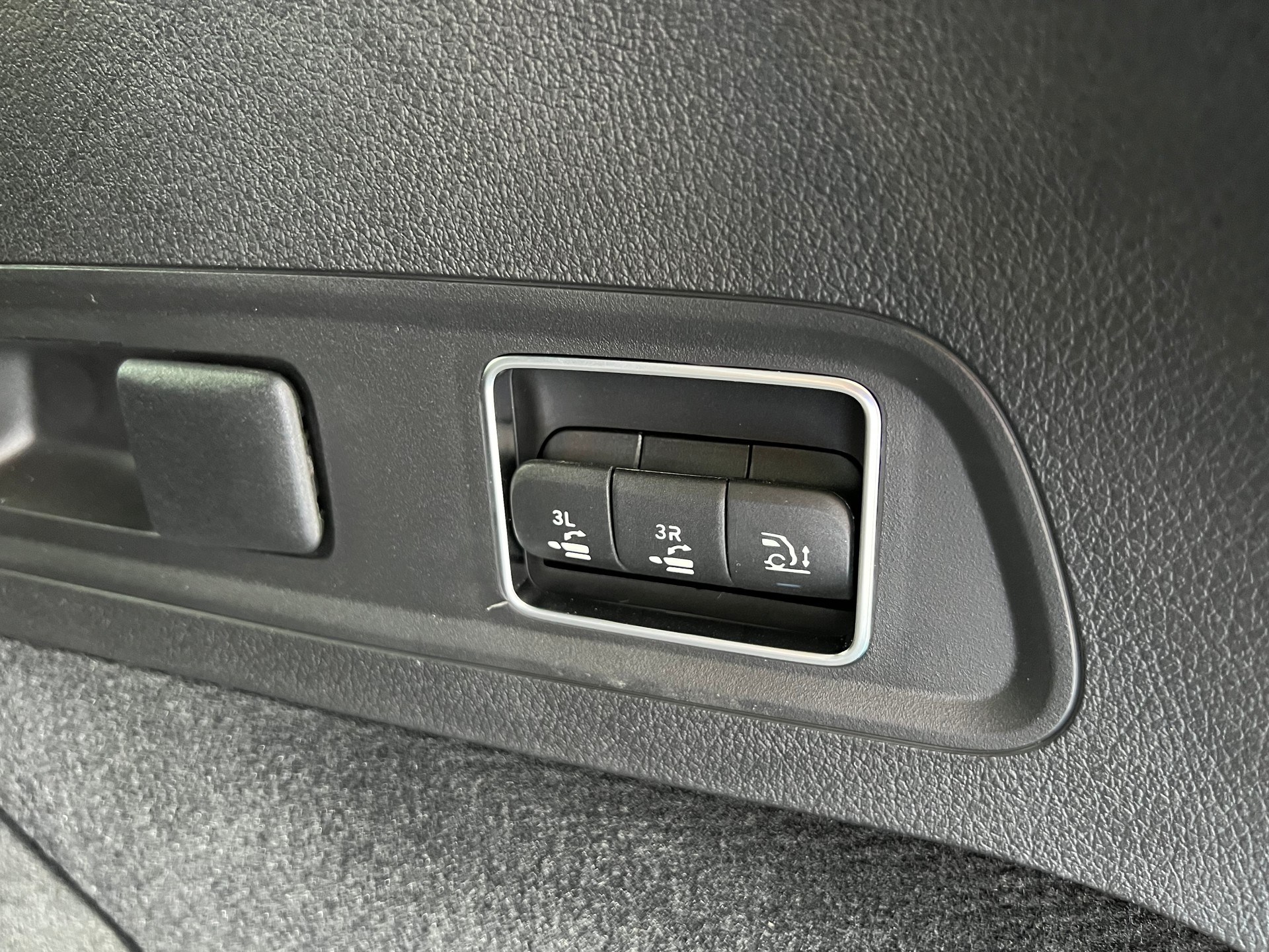 MERCEDES-BENZ GLS 400 d AMG Line 4matic * Neuwagenzustand *-image-20
