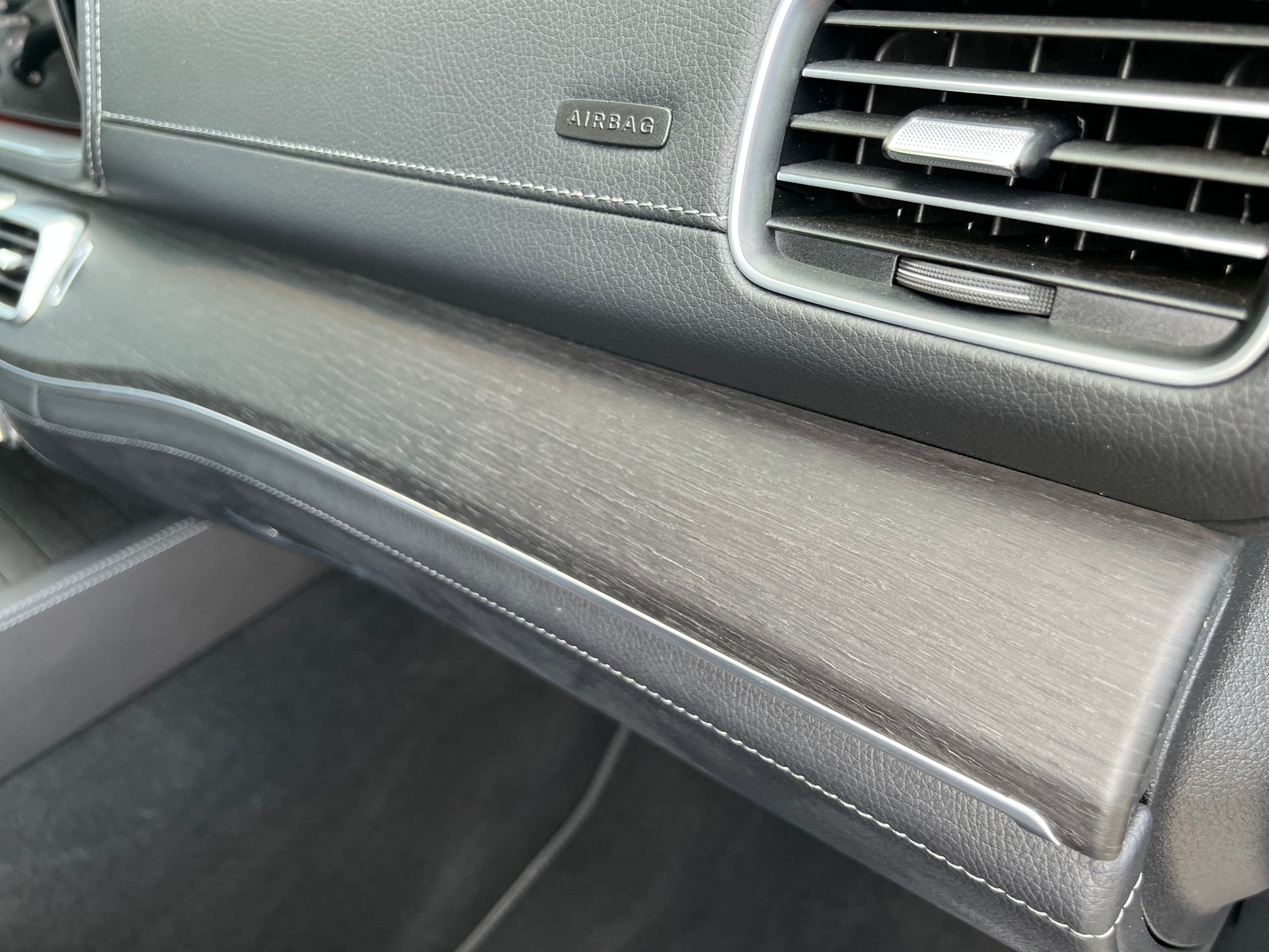 MERCEDES-BENZ GLS 400 d AMG Line 4matic * Neuwagenzustand *-image-21
