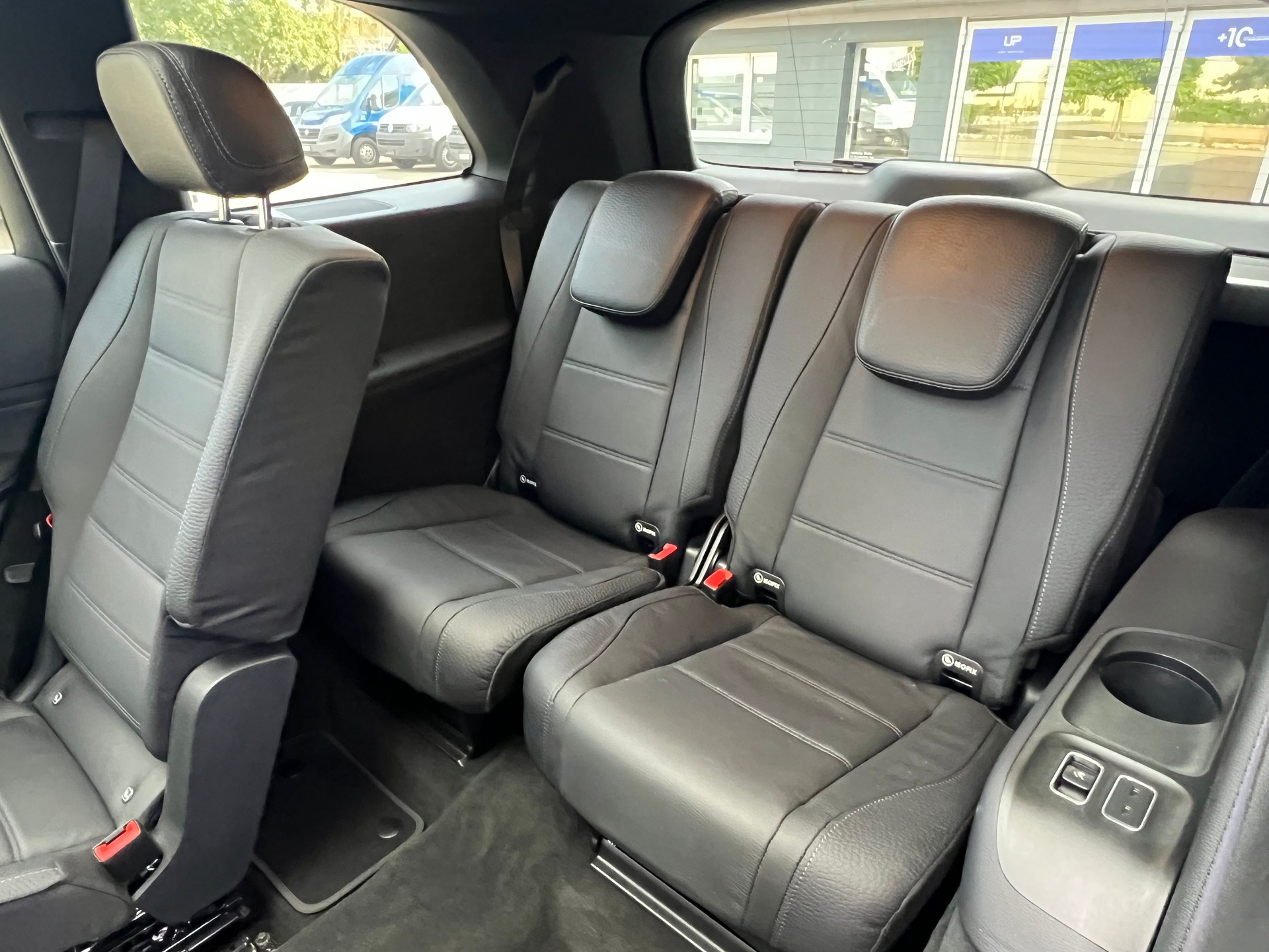 MERCEDES-BENZ GLS 400 d AMG Line 4matic * Neuwagenzustand *-image-11