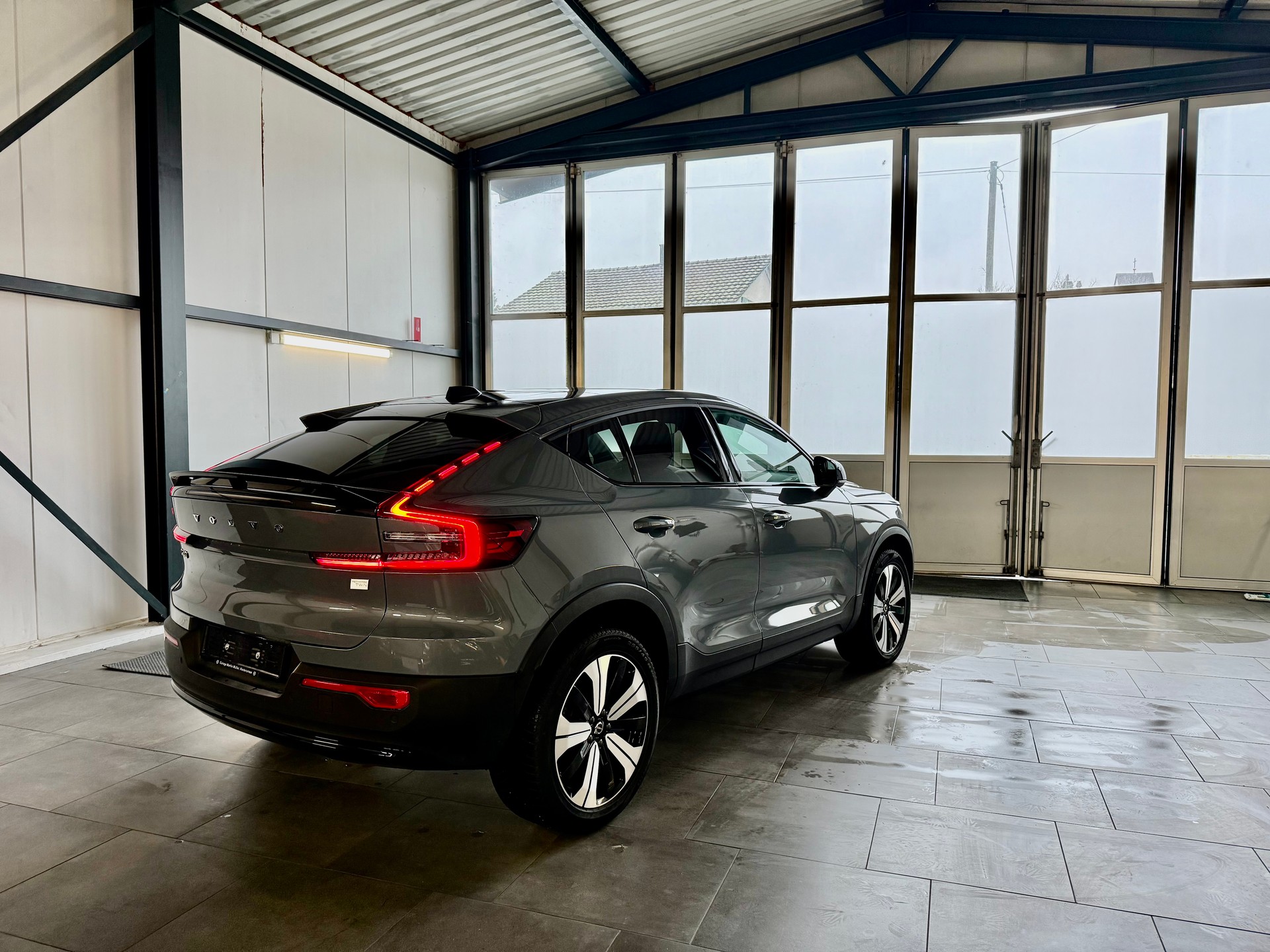 VOLVO C40 Recharge P8 Twin AWD Pure Electric Ultimate-image-1