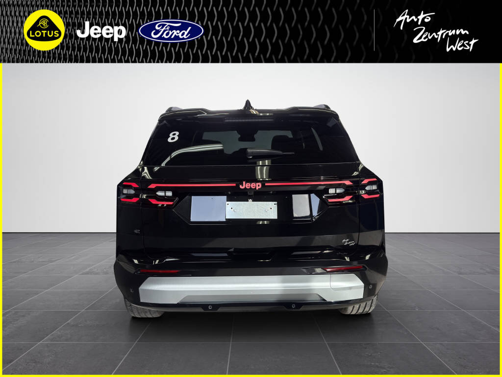 JEEP Compass First Edition-showroom-element-3