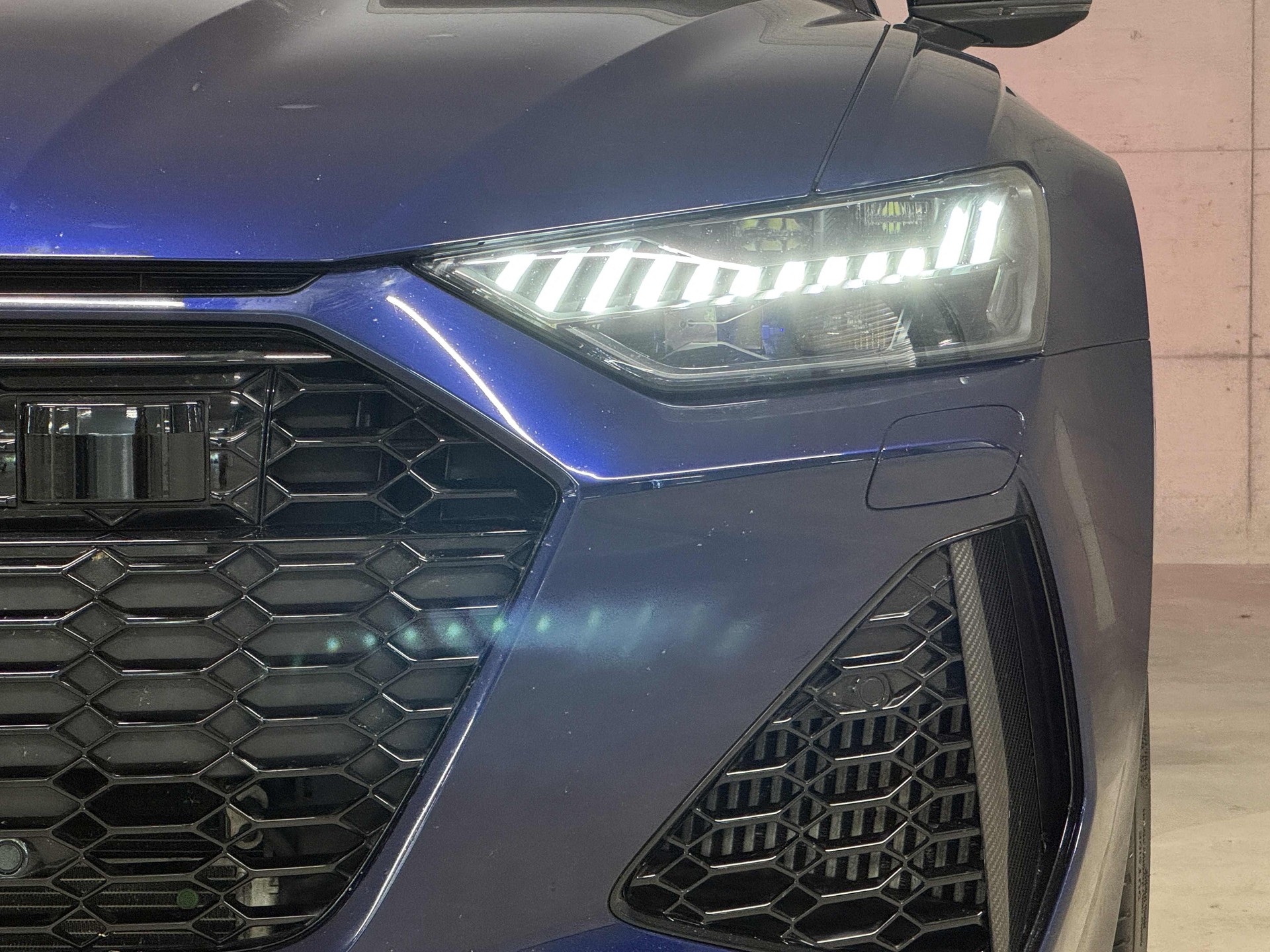 AUDI RS6 Avant 4.0 TFSI V8 quattro-image-6