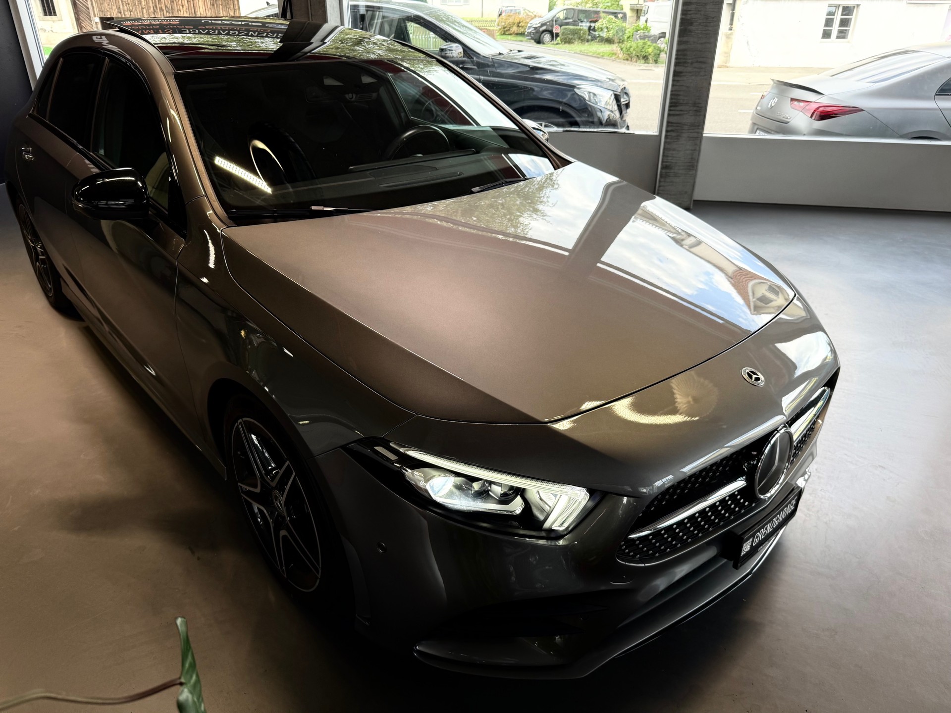 MERCEDES-BENZ A 180 d AMG Line 8G-DCT-showroom-element-1