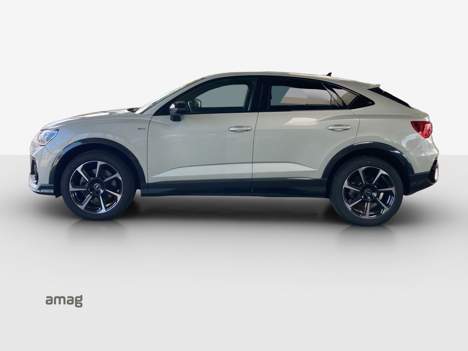 AUDI Q3 Sportback 45 TFSI S line quattro S-tronic-showroom-element-1