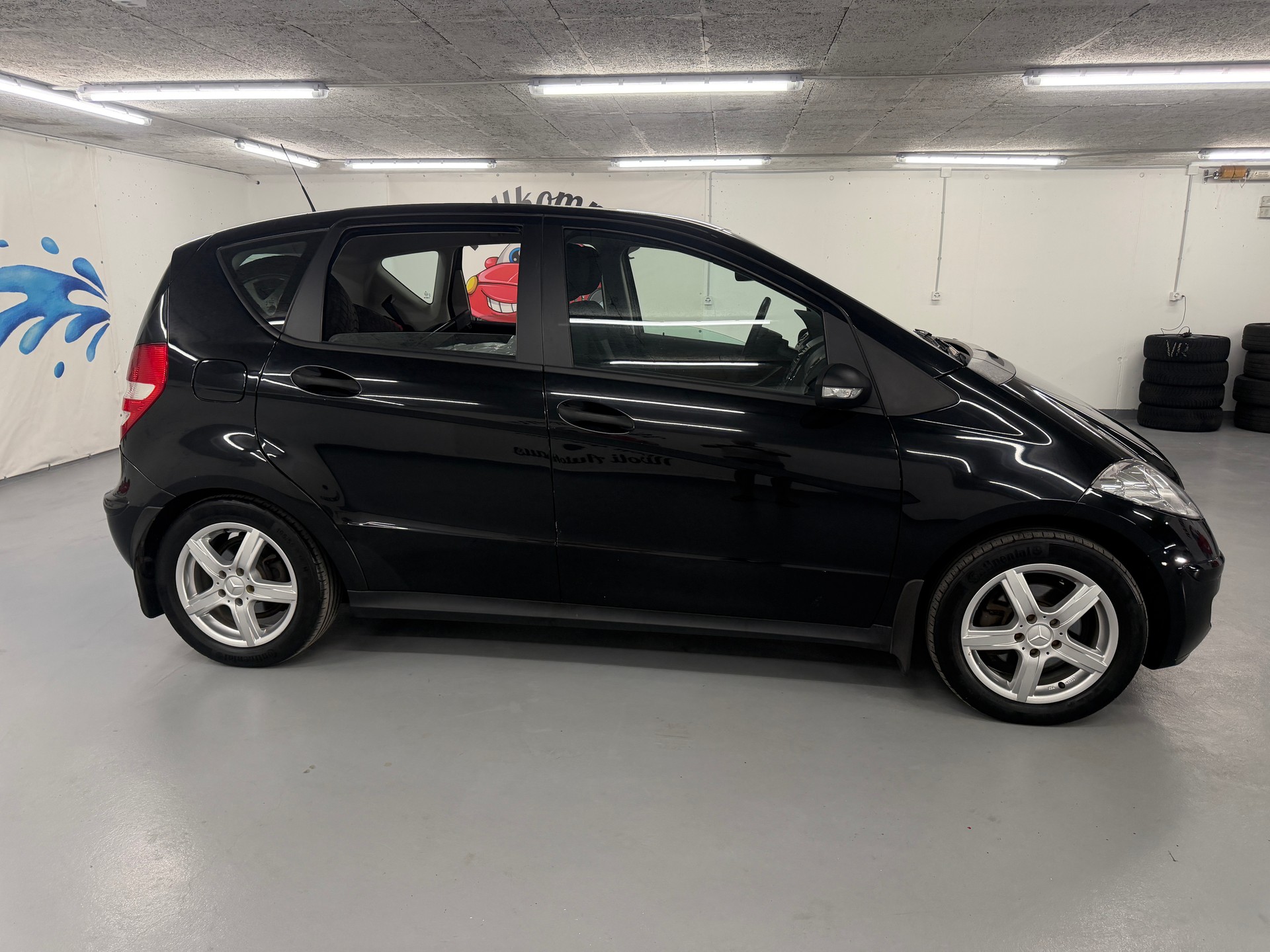 MERCEDES-BENZ A 170 Classic-showroom-element-3