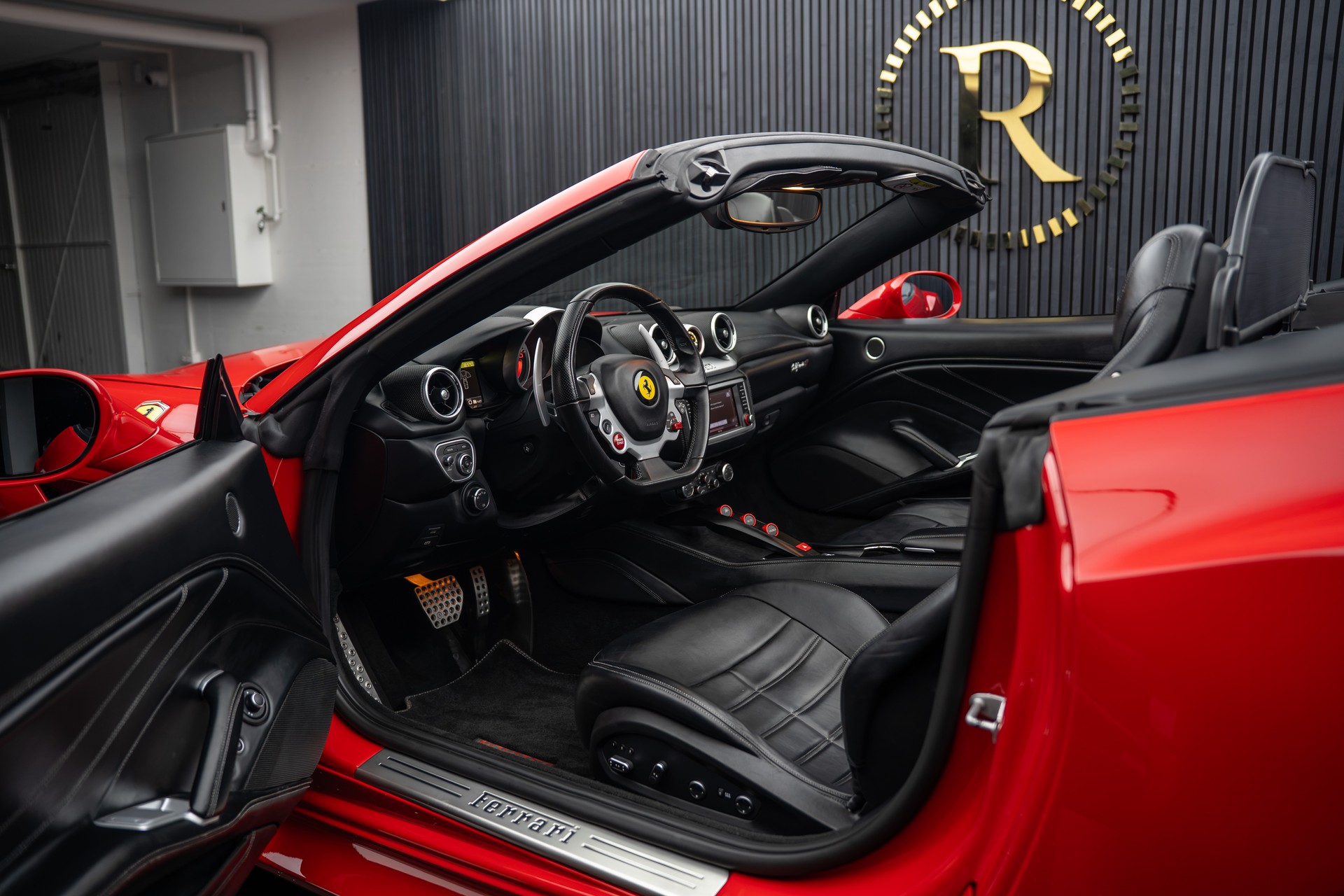 FERRARI California 3.9 V8 T N-Largo-image-6