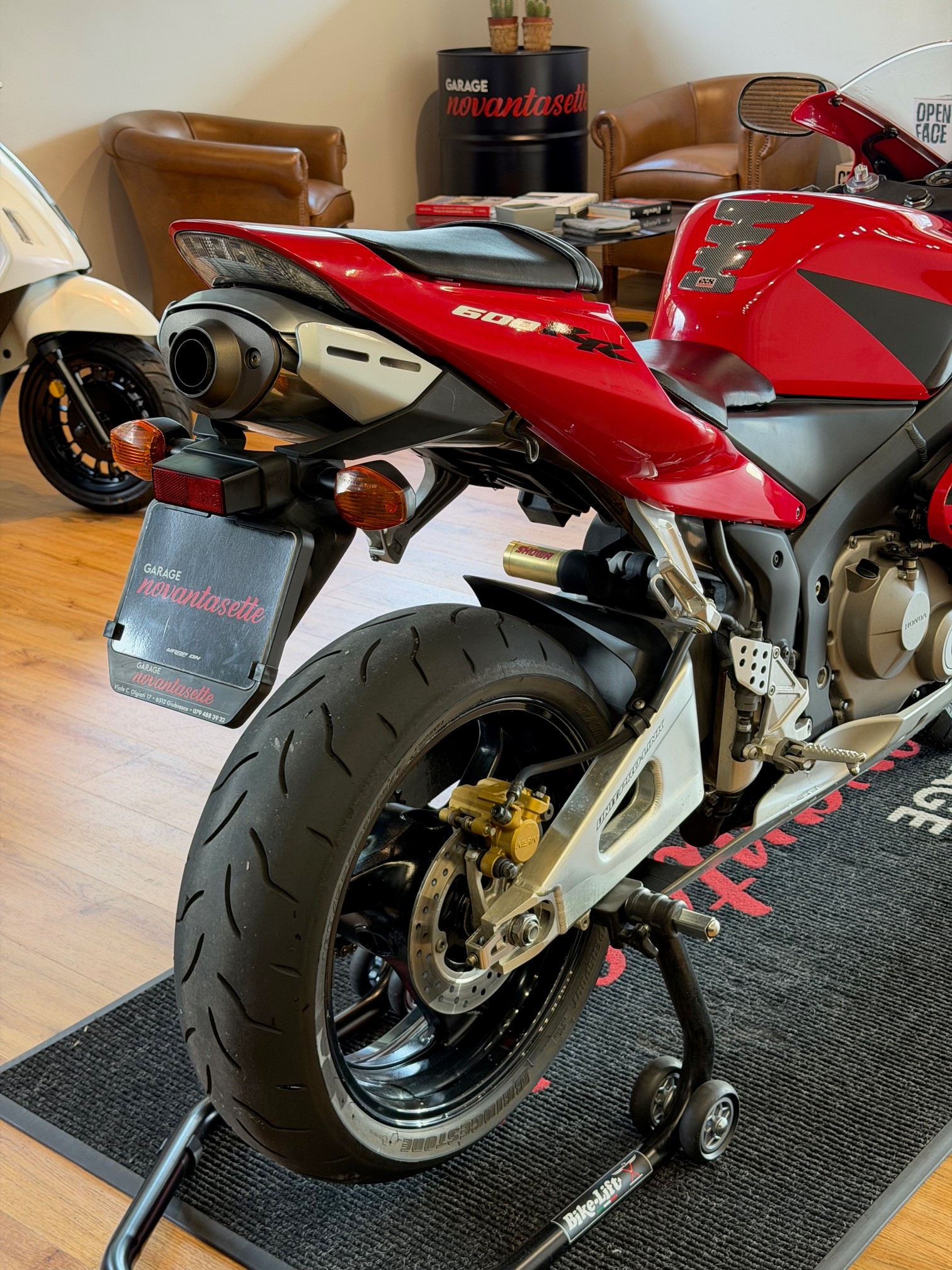 HONDA CBR 600 RR-image-8