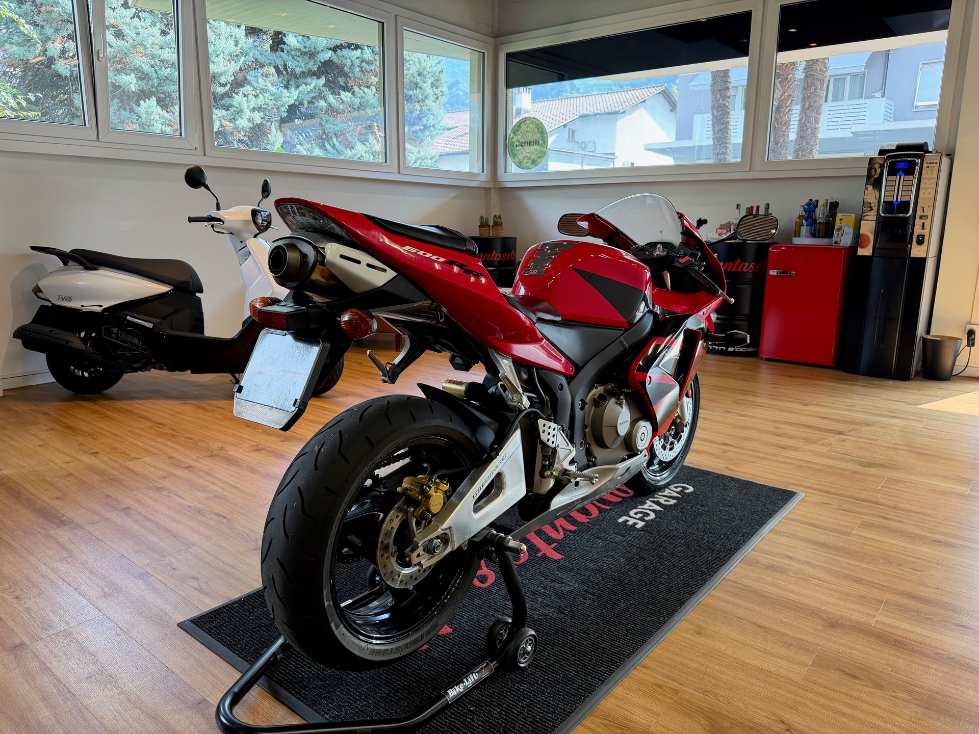 HONDA CBR 600 RR-image-3