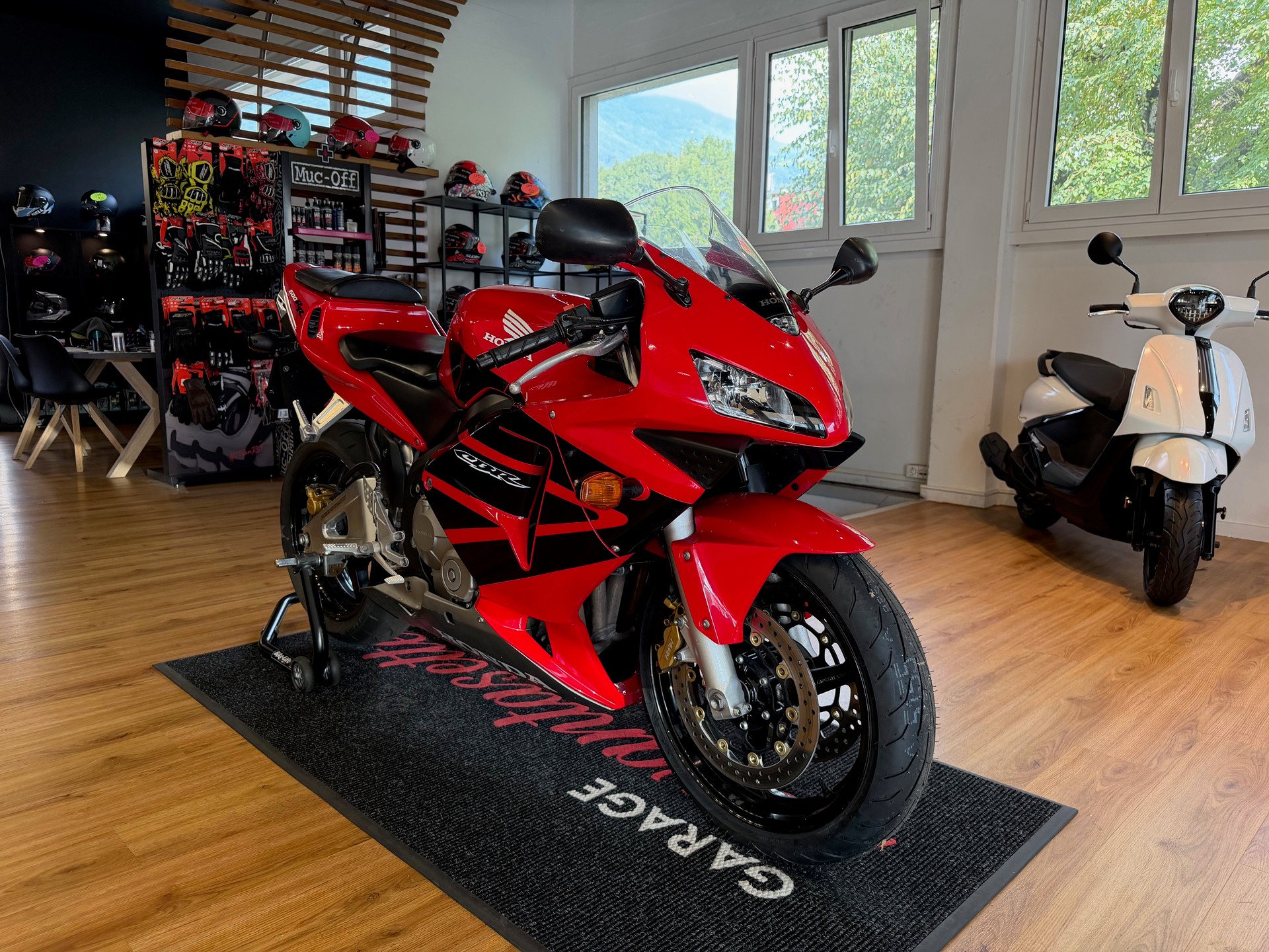 HONDA CBR 600 RR-image-1