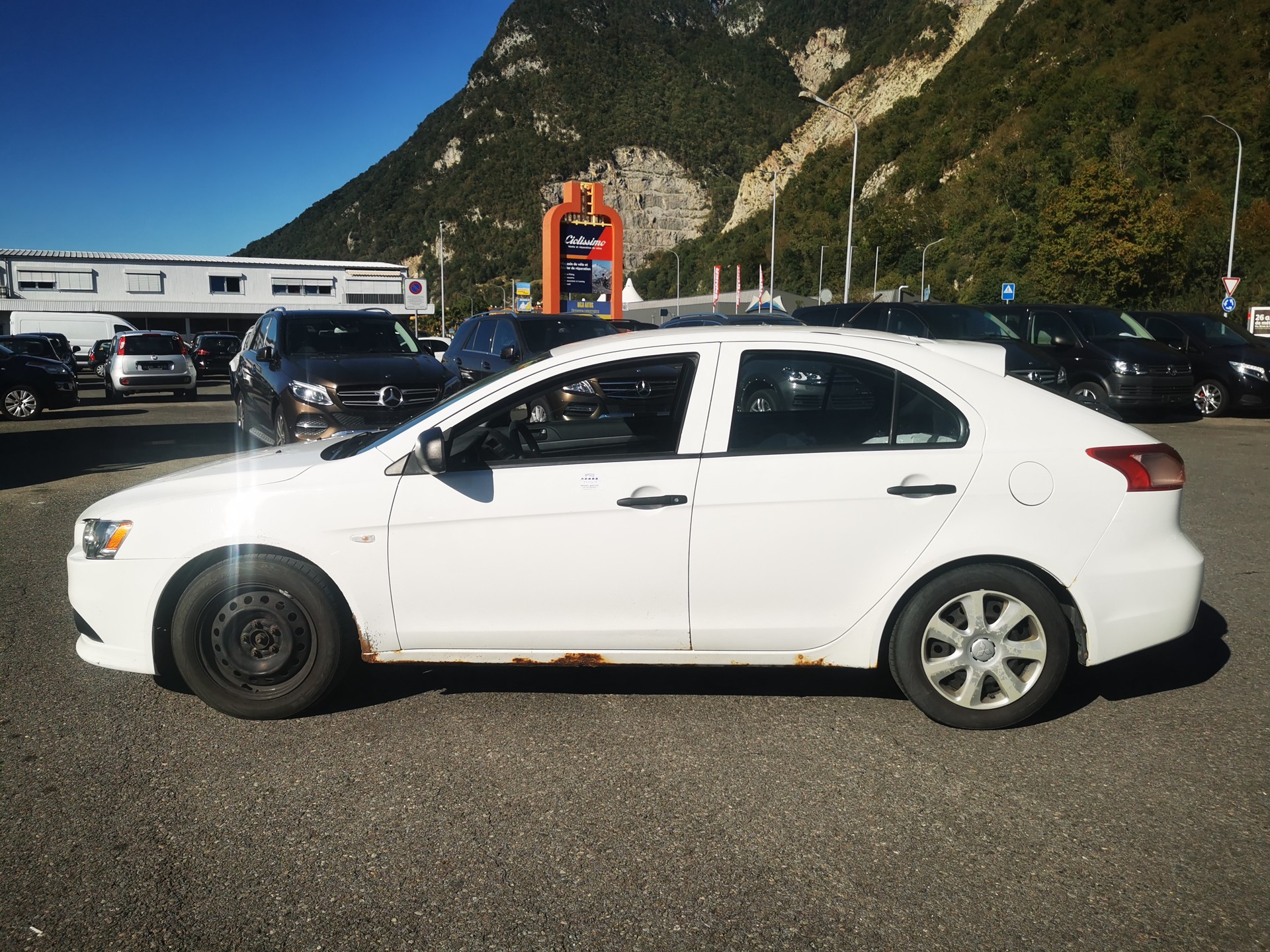 MITSUBISHI Lancer Sportback 1.6 Inform