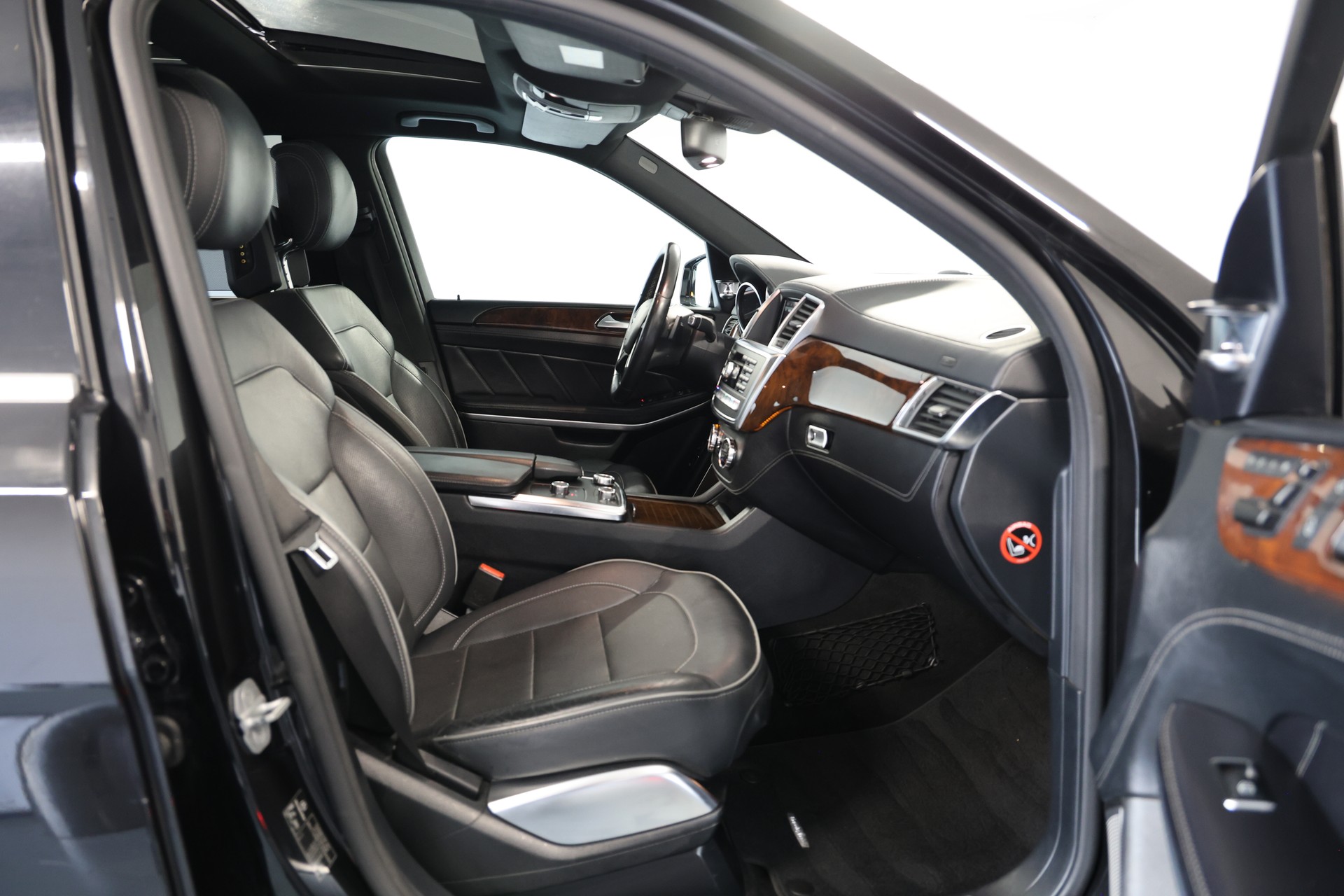 MERCEDES-BENZ GL 500 V8 7-Plätzer-image-12