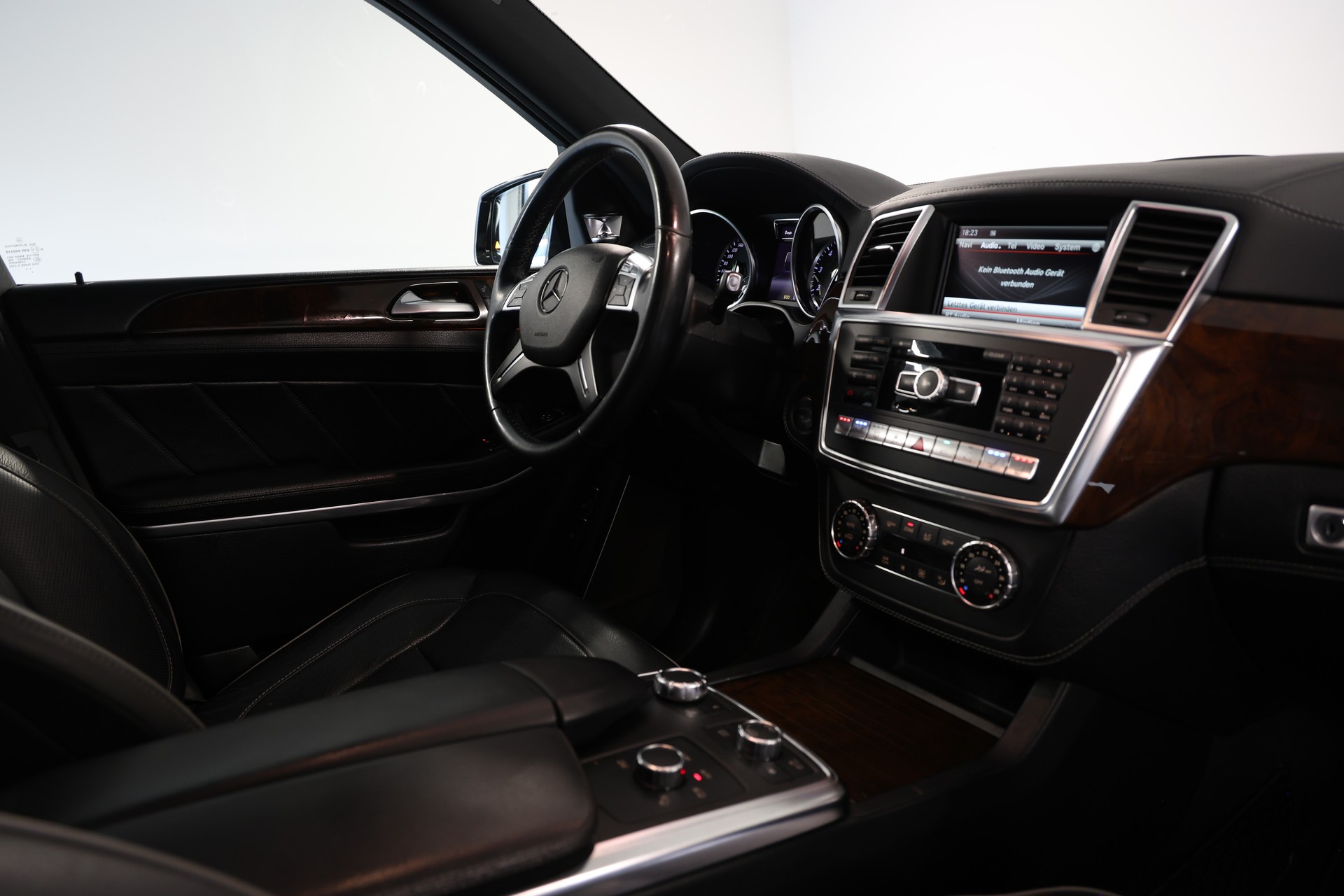 MERCEDES-BENZ GL 500 V8 7-Plätzer-image-13