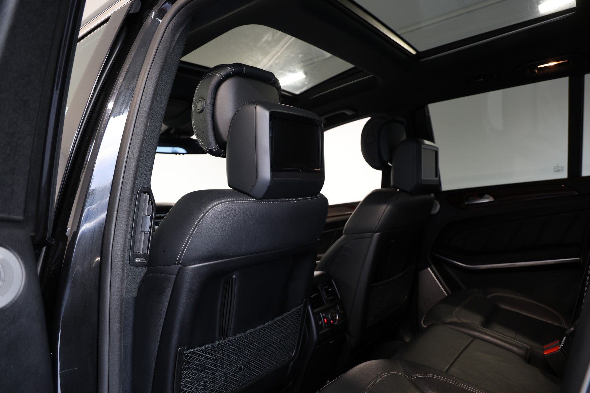 MERCEDES-BENZ GL 500 V8 7-Plätzer-image-17