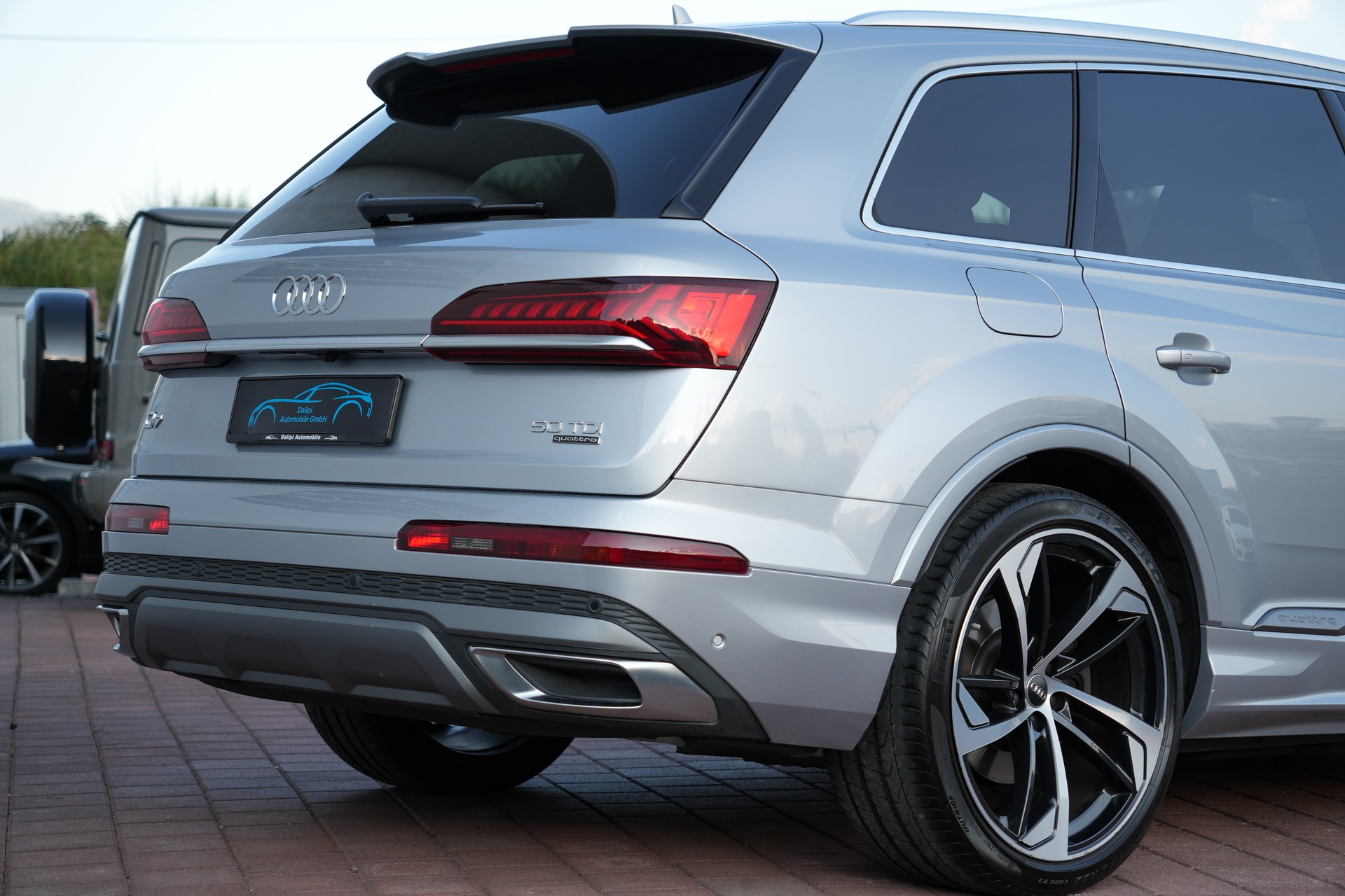 AUDI Q7 50 TDI quattro S Line tiptronic (7-Plätzer)-image-5