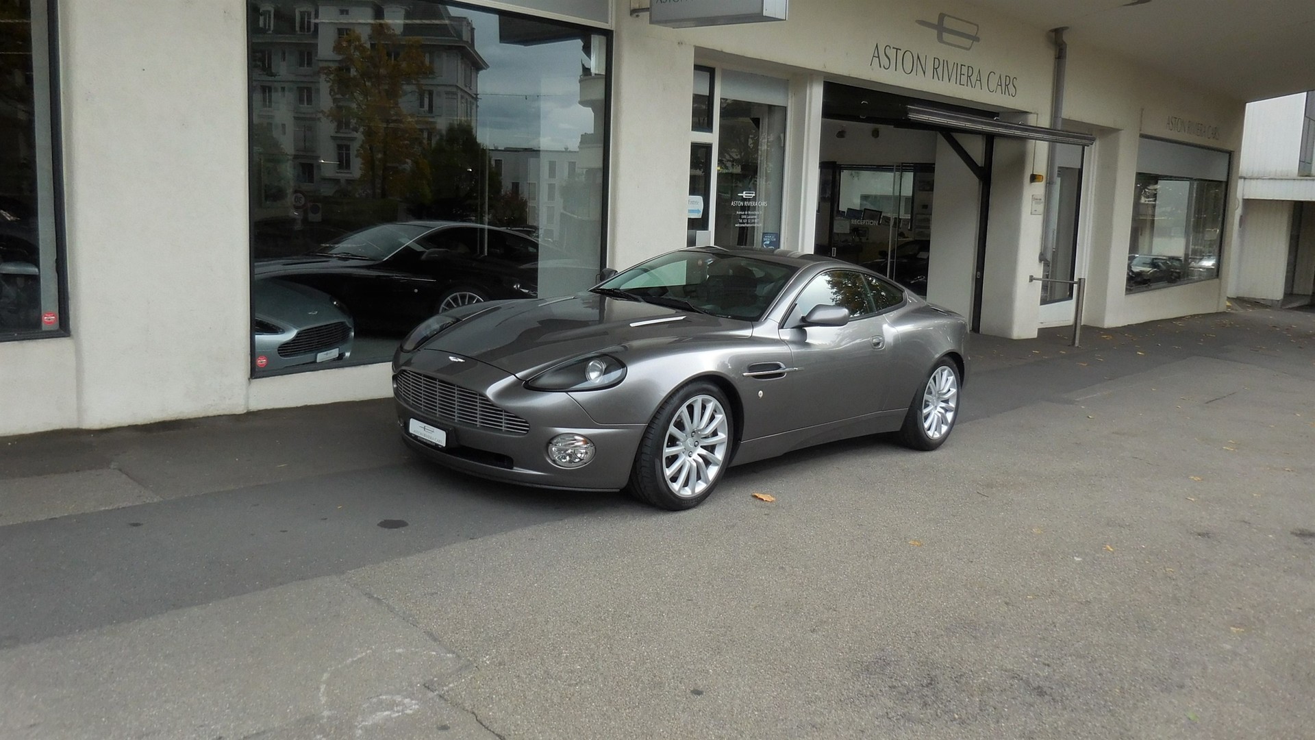 ASTON MARTIN Vanquish V12 5.9-48
